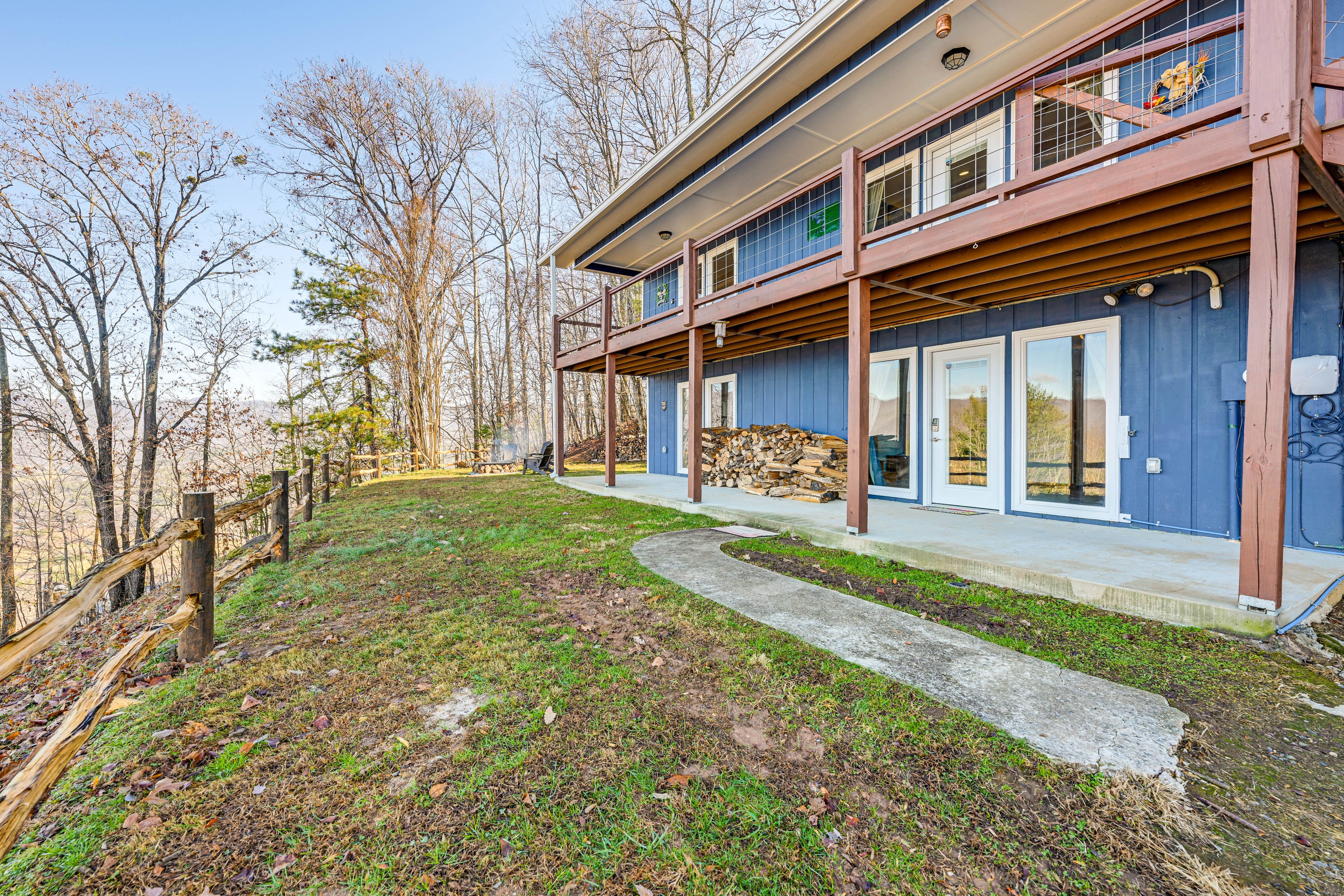 Cabin Exterior | Covered Patio | Private Yard