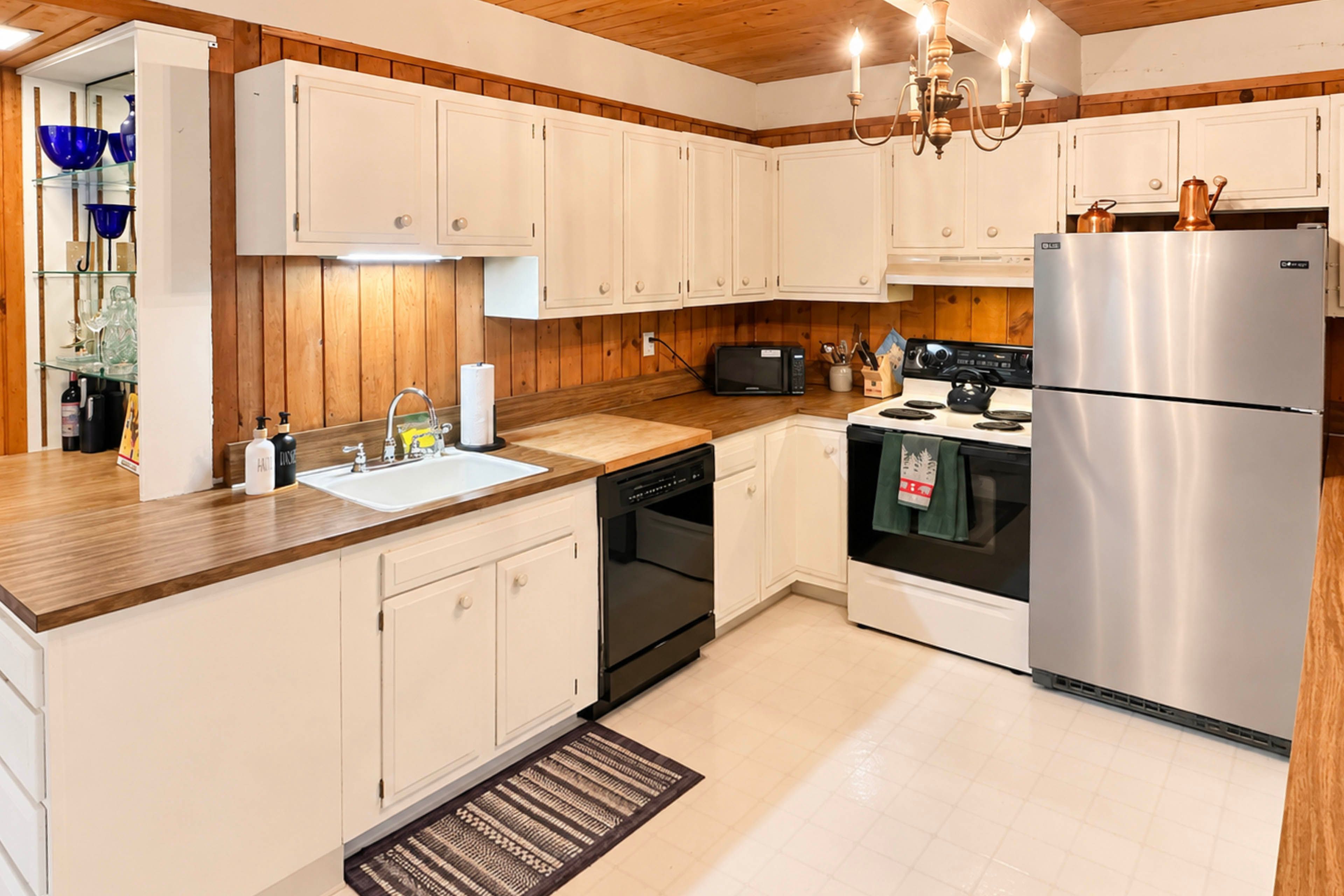 Kitchen | 1st Floor
