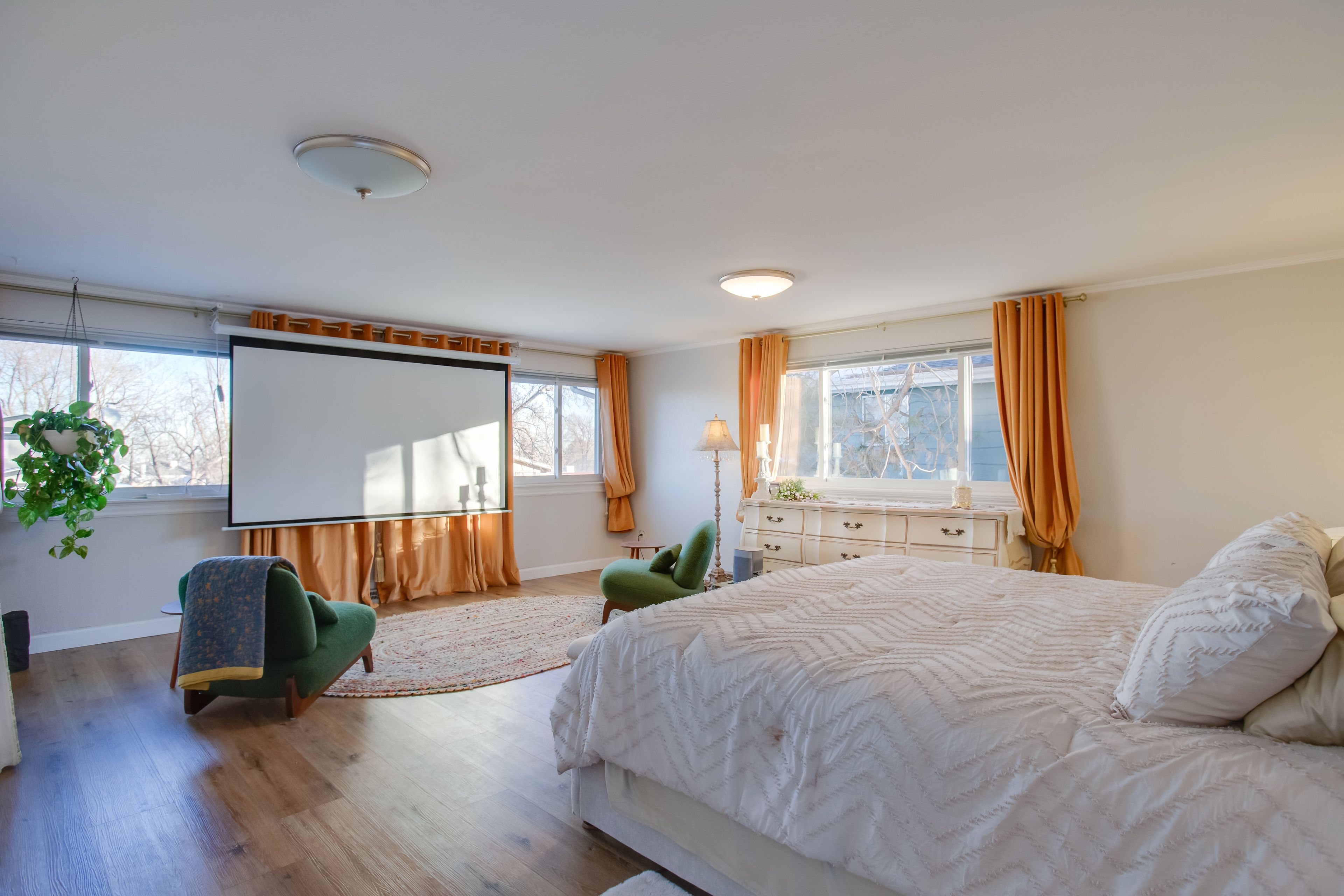 Bedroom 1 | King Bed