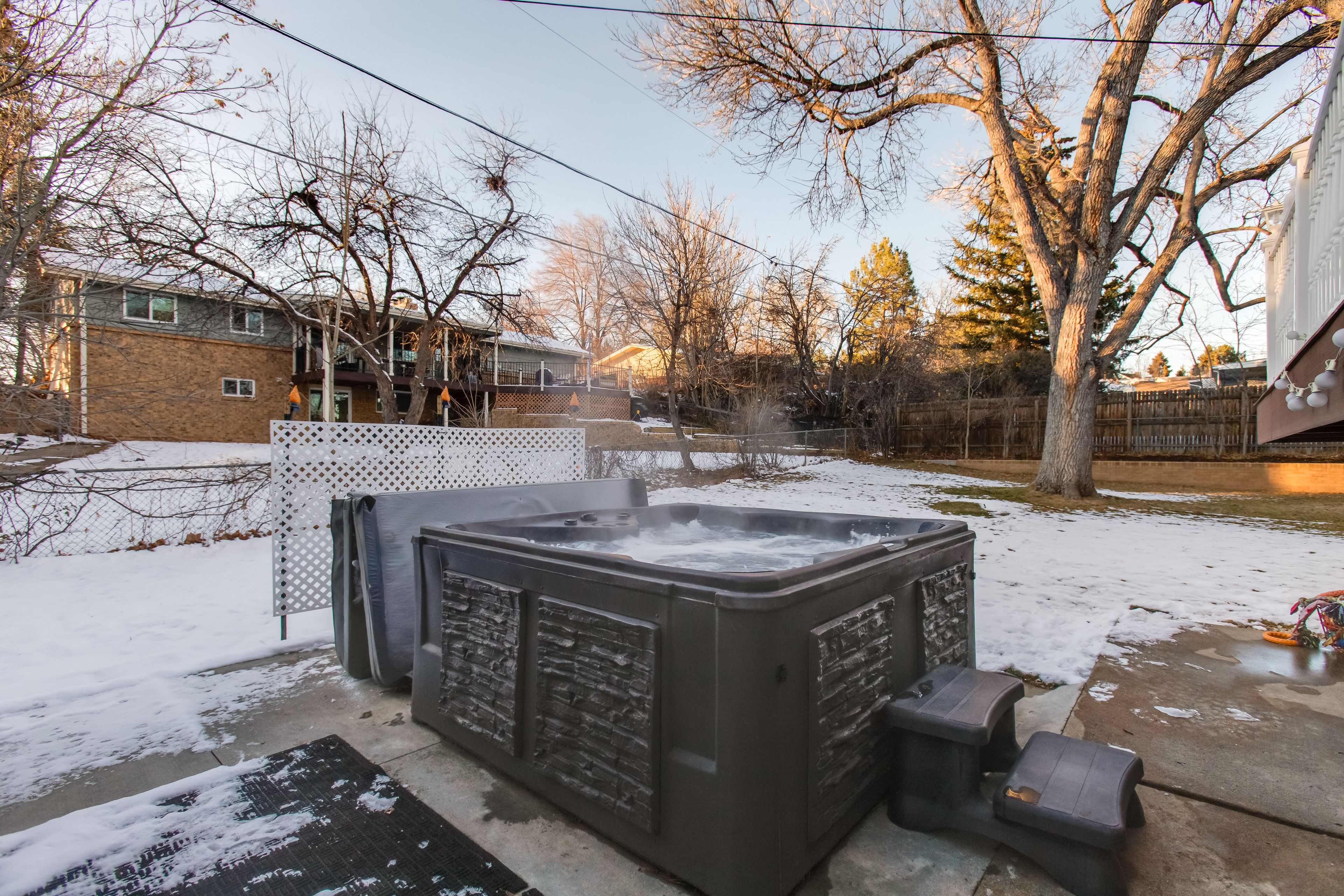 Shared Hot Tub & Backyard