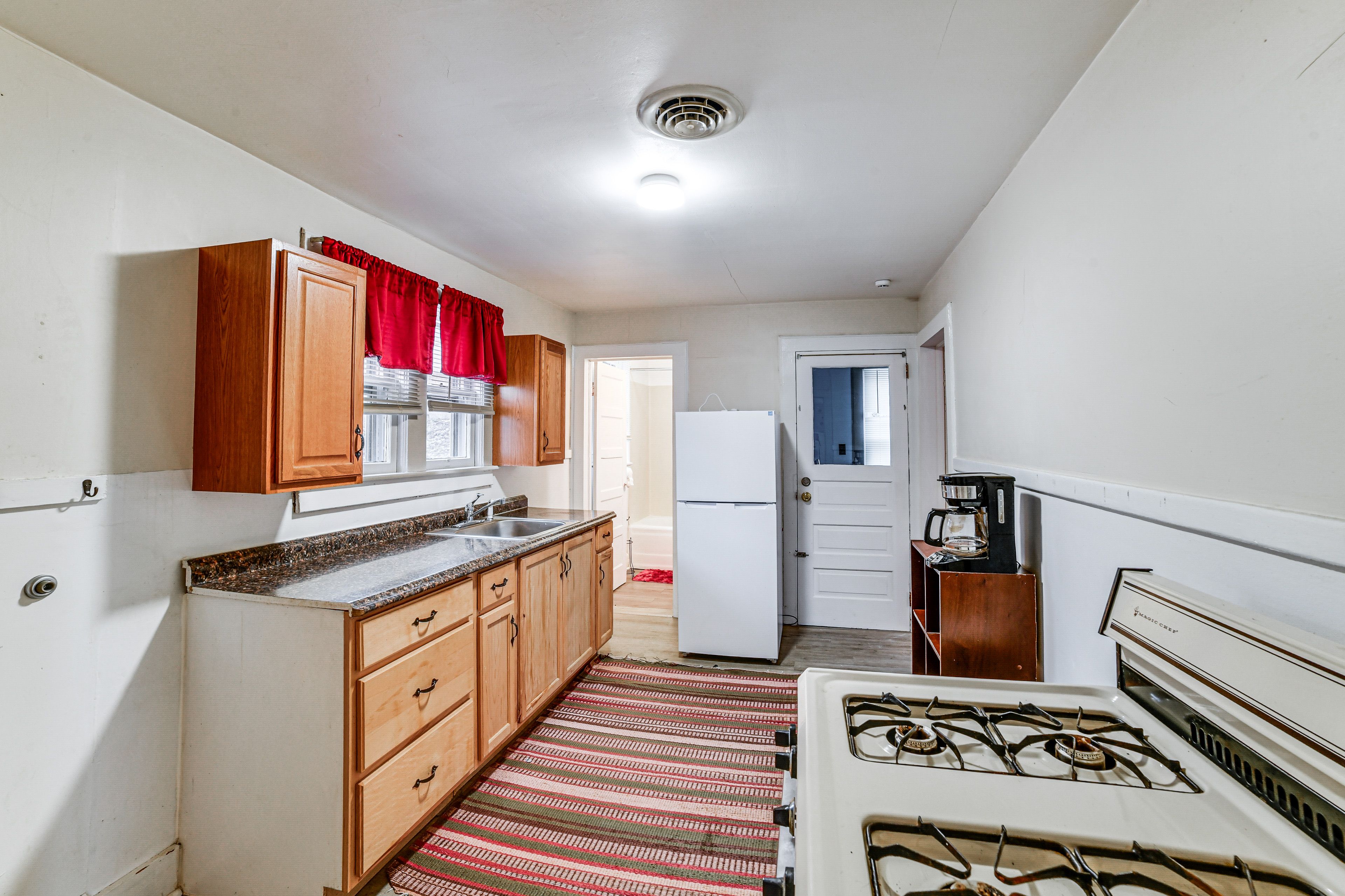 Kitchen | Cooking Basics | Dishware/Flatware | Drip Coffee Maker