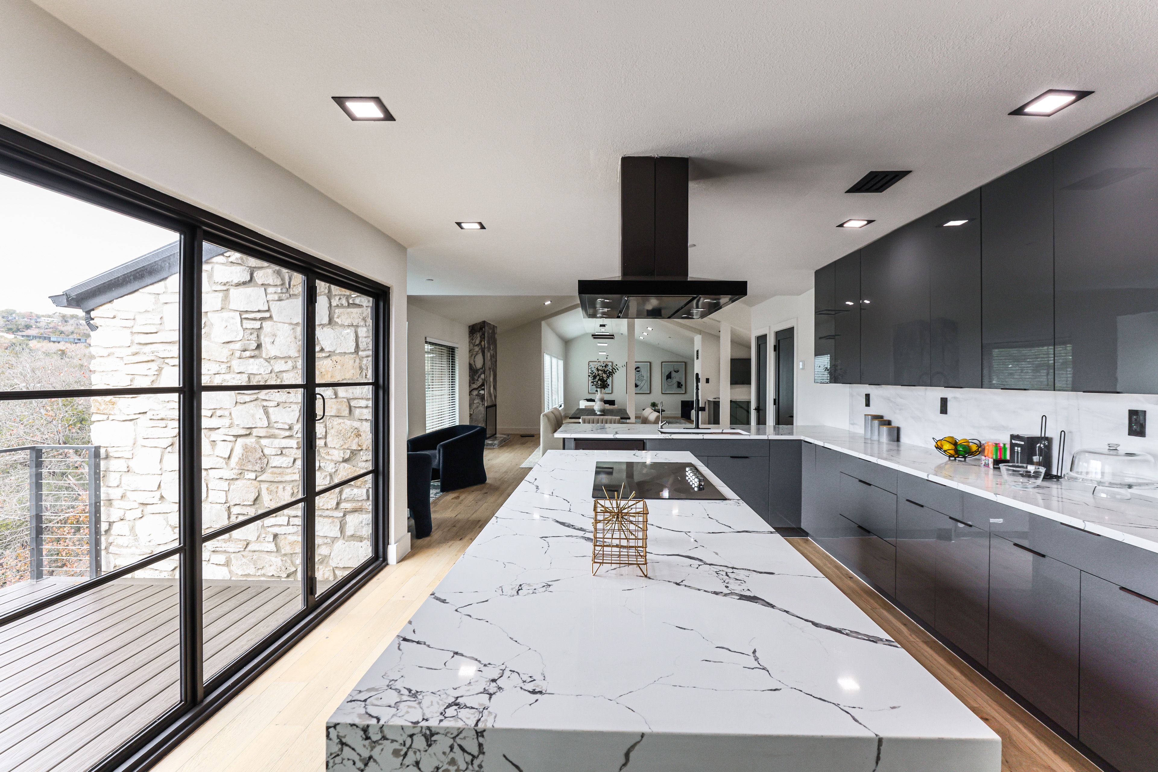 Kitchen | Main Level