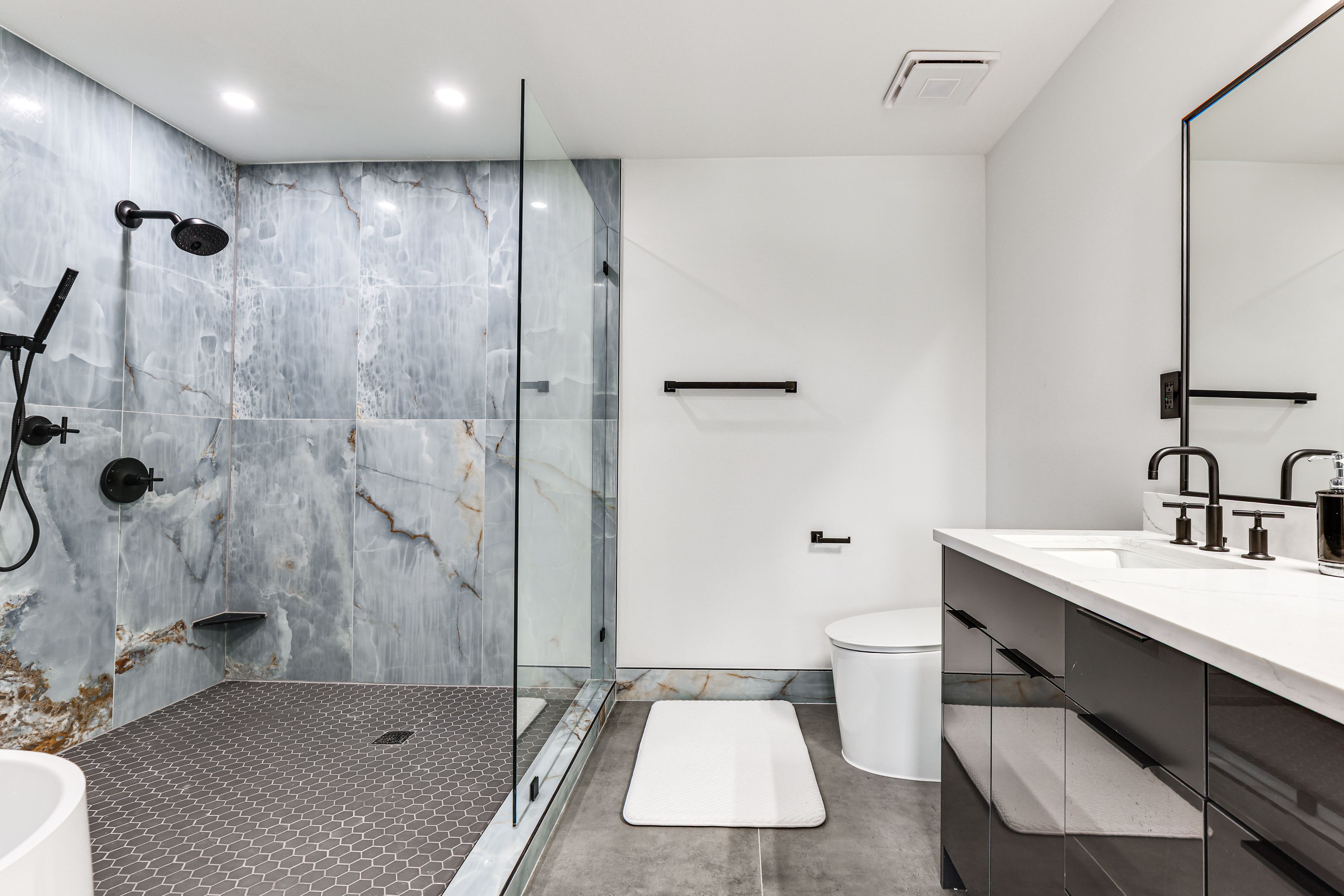 Full Bath | Main Level