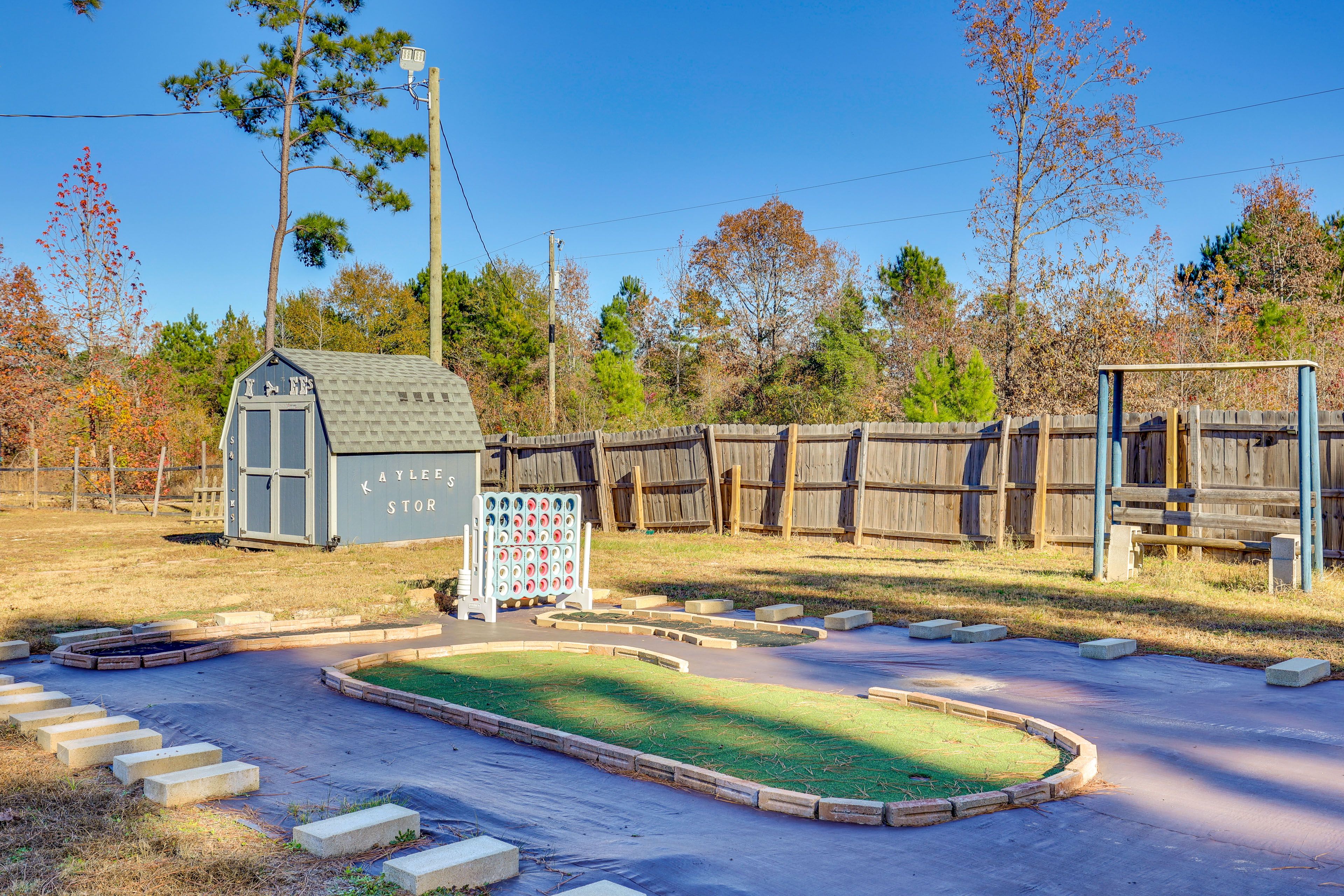 Angela's Village | Shared Mini Golf Course