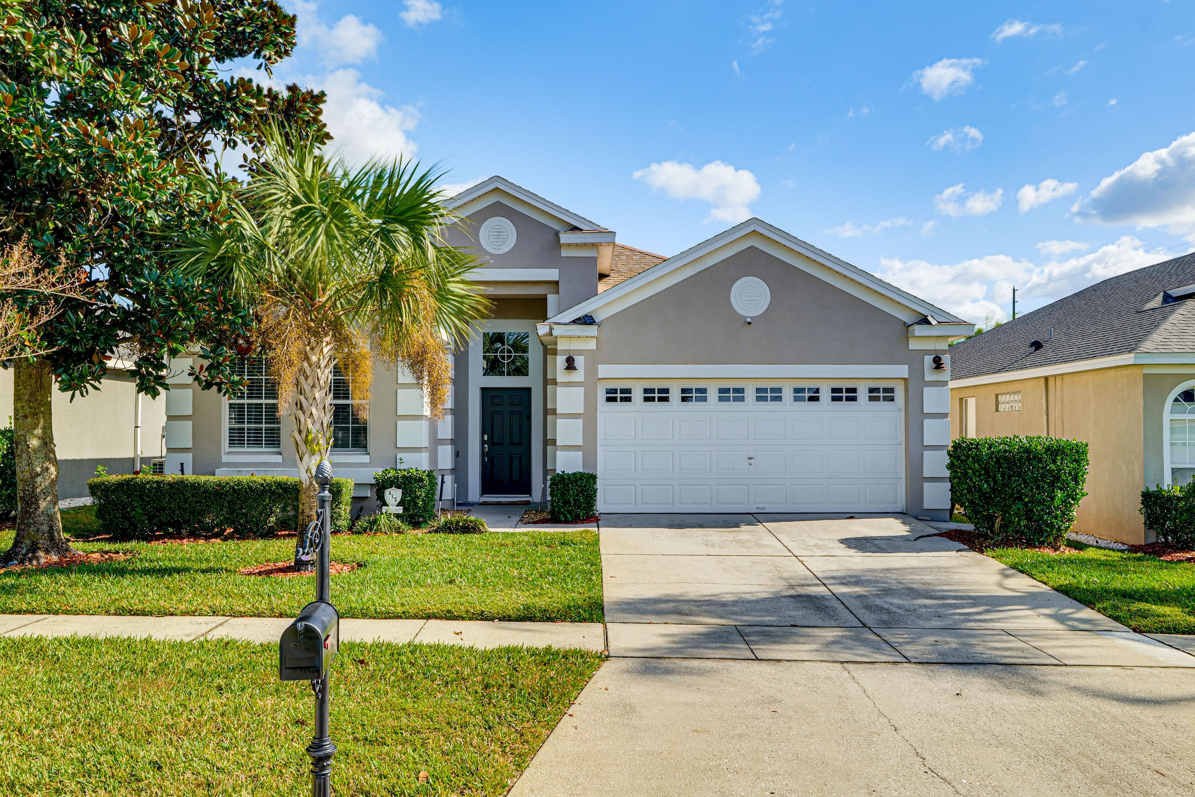 Exterior | Parking | Driveway (2 Vehicles)