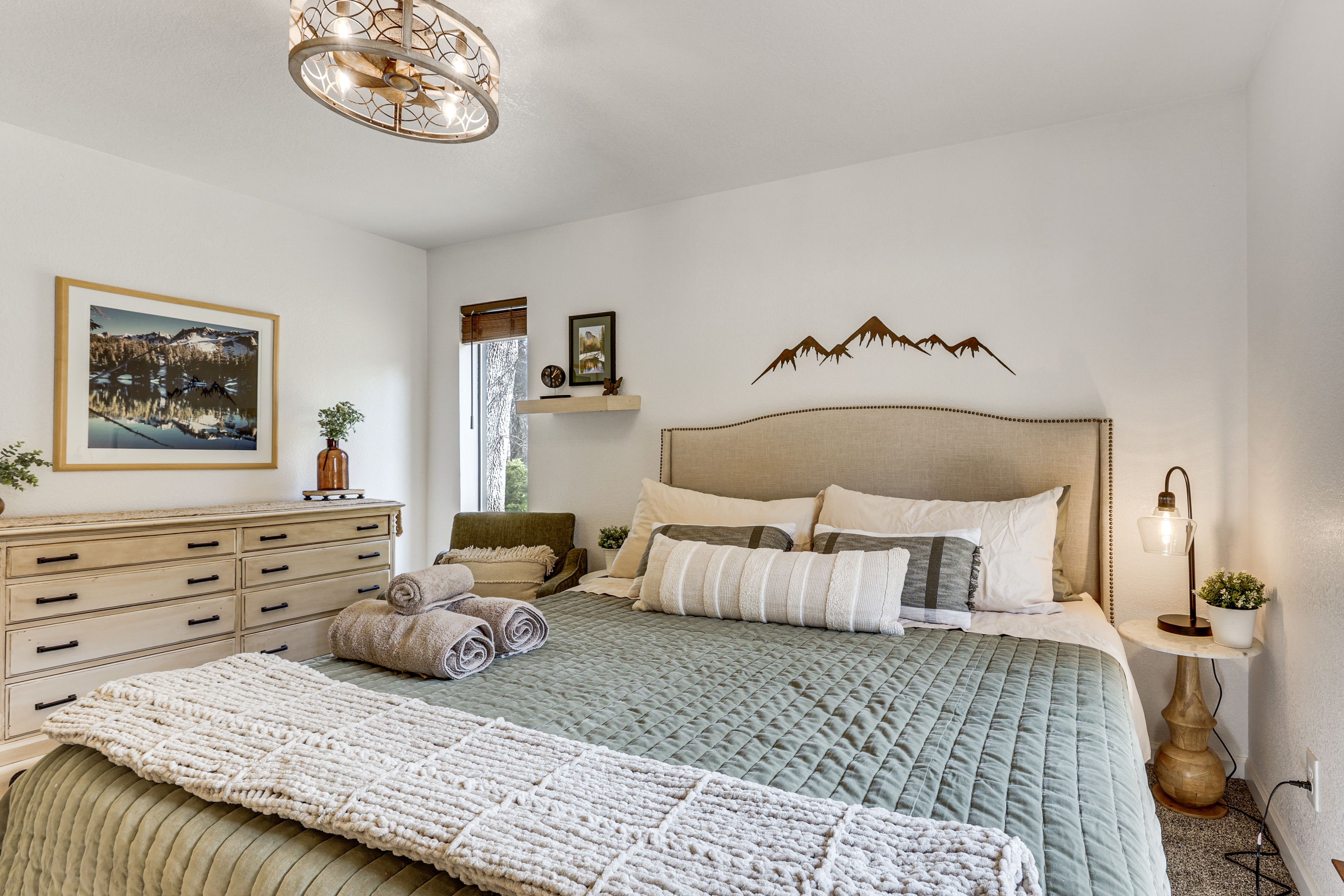 Bedroom 2 | King Bed | Main Level