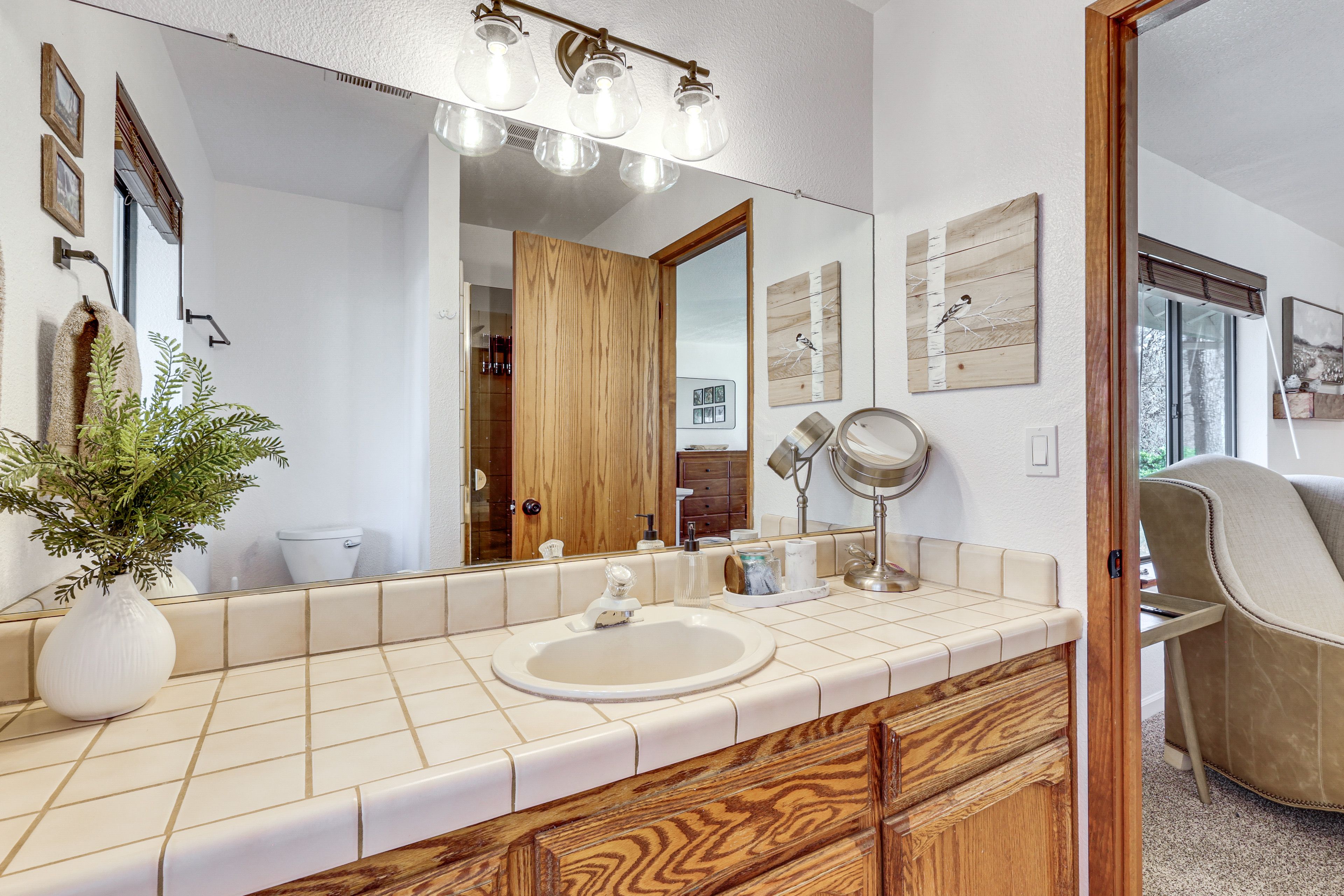 Full Bathroom | Main Level