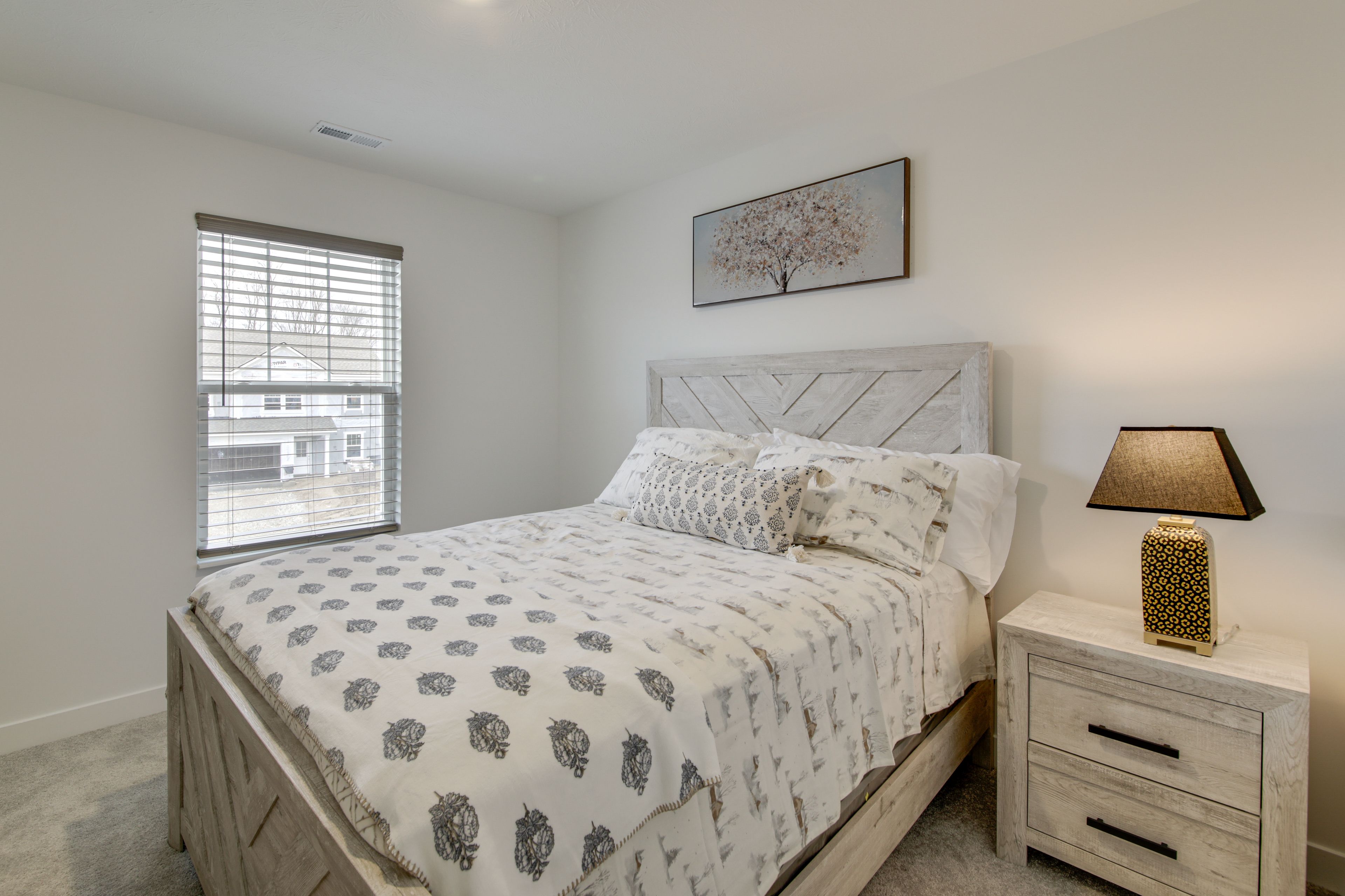 Bedroom 2 | 2nd Floor | Queen Bed