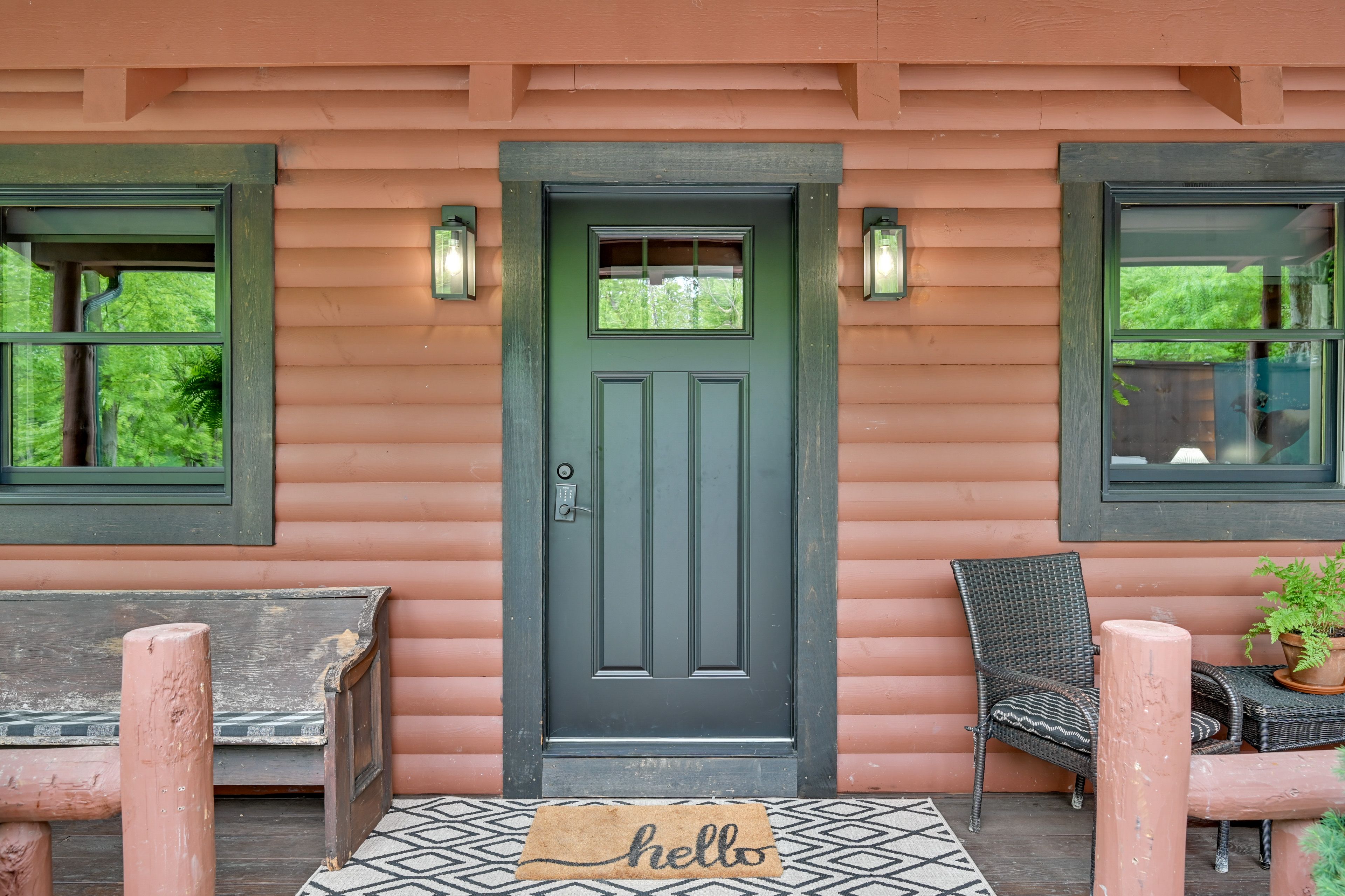 Cabin Exterior | Keyless Entry