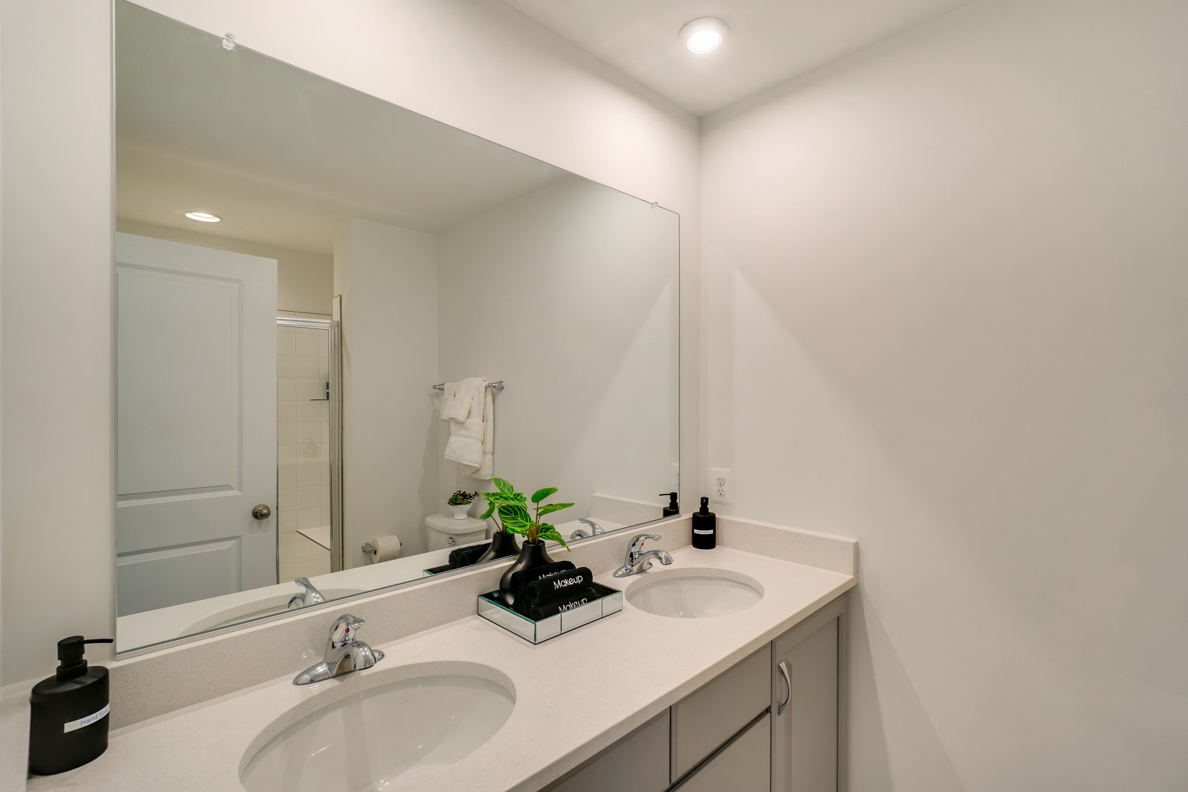 En-Suite Bathroom | Upper Floor