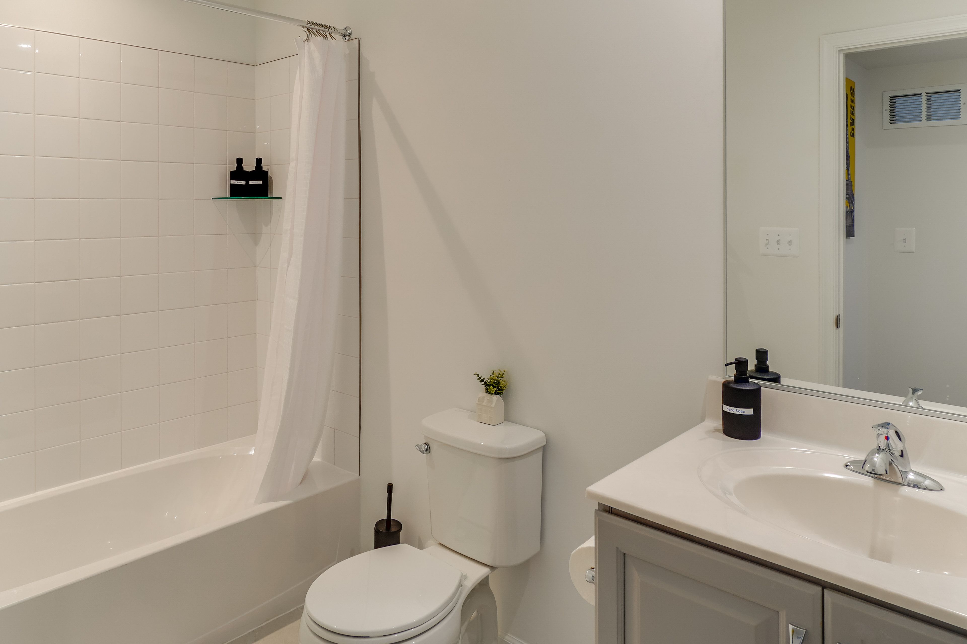 Full Bathroom | Lower Floor