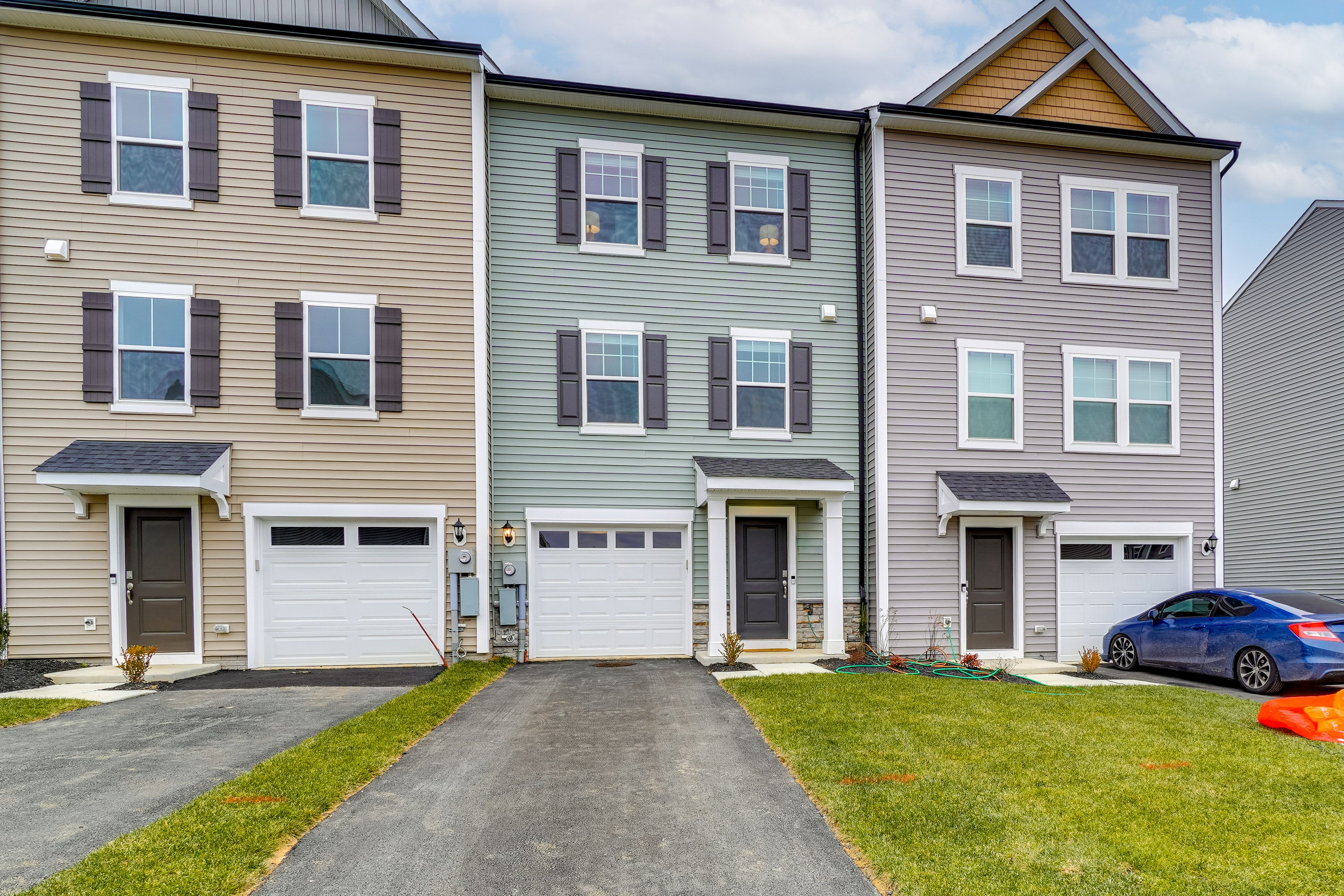 Parking | Garage (1 Vehicle) | Driveway (2 Vehicles) | Street Parking