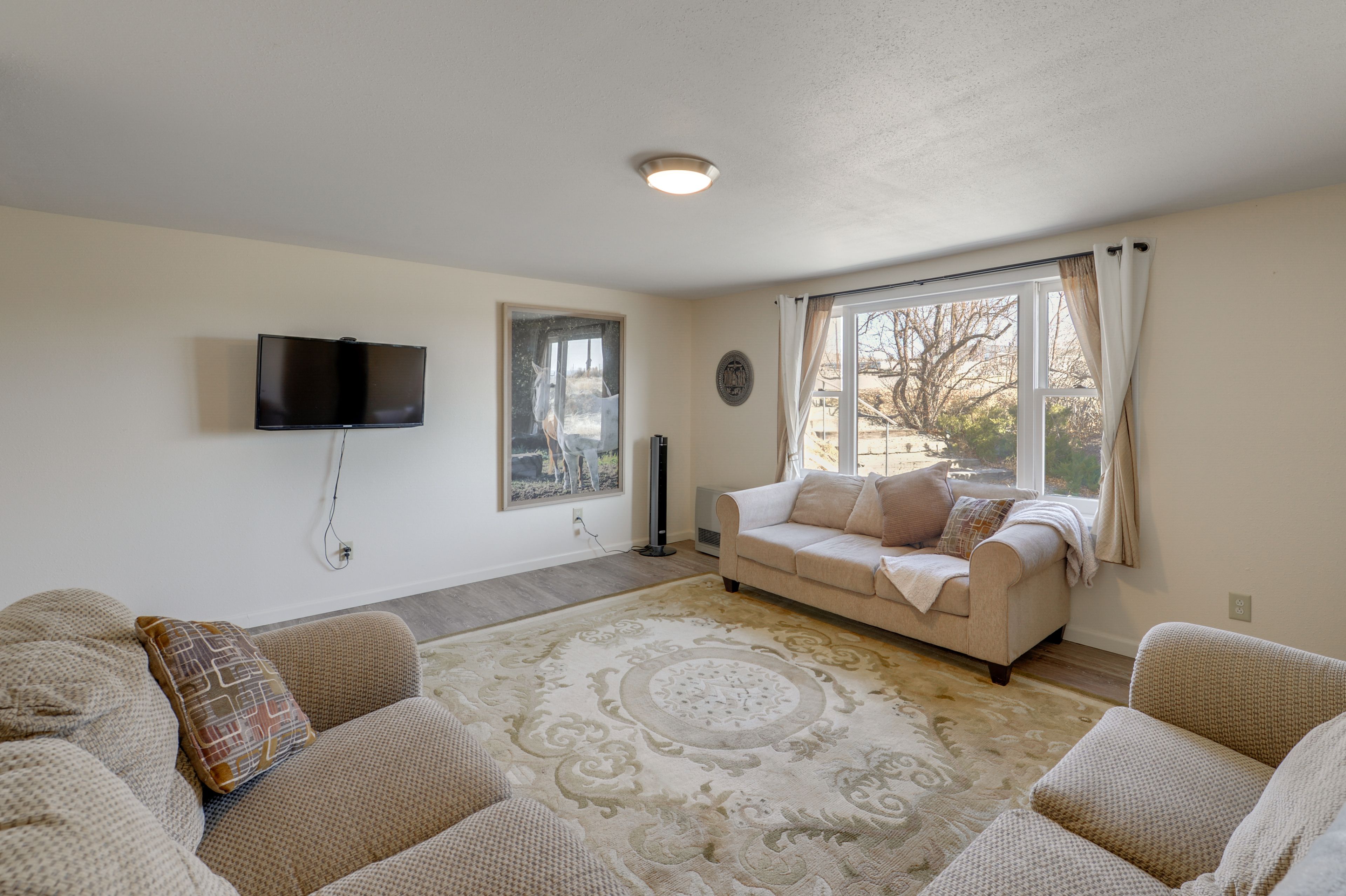 Riverton Vacation Rental | 2BR | 1BA | 1,100 Sq Ft | Stairs Required