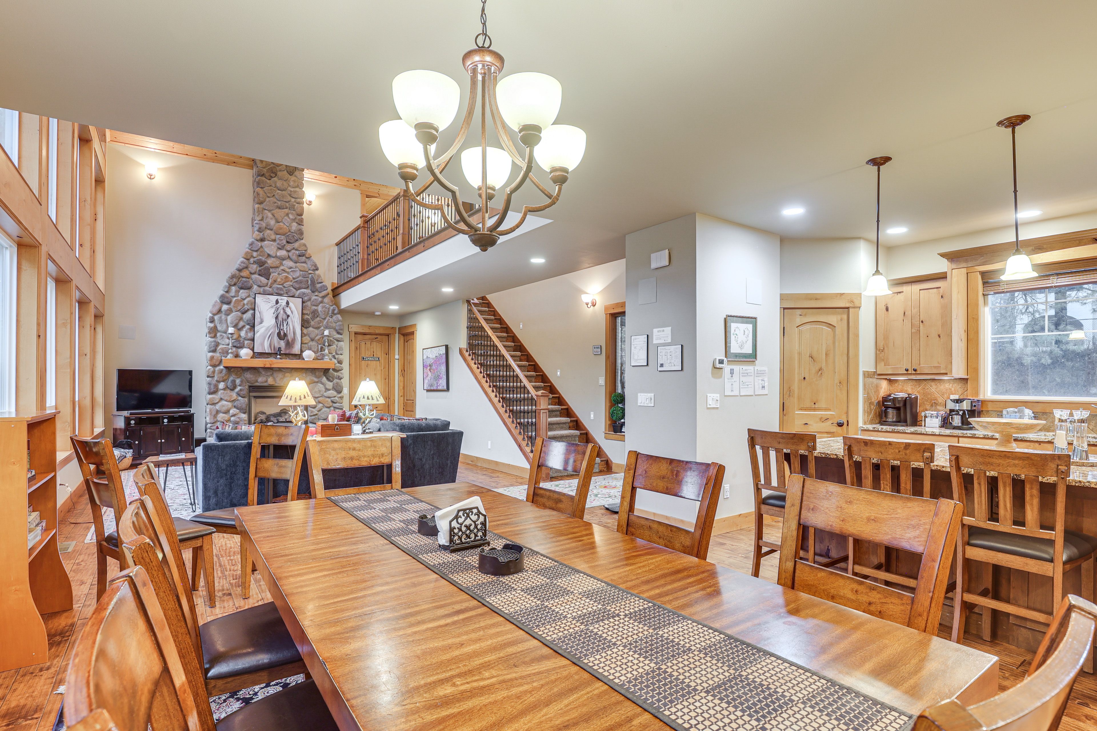 Dining Area | Dishware & Flatware | Main Level