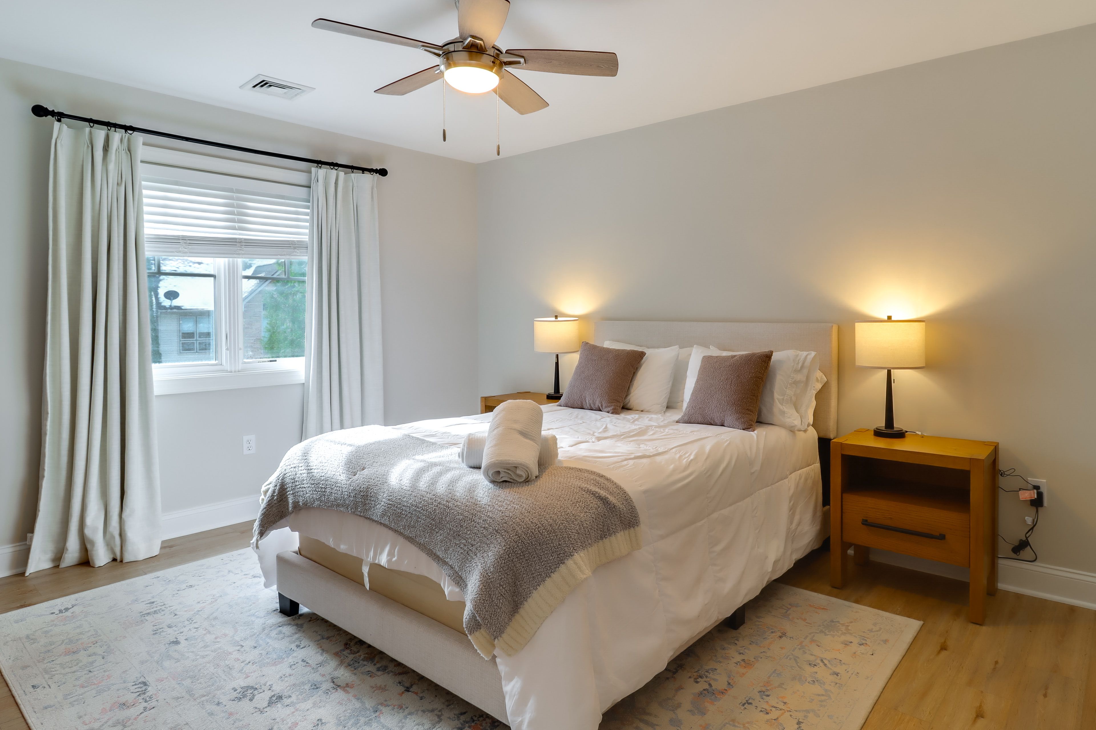 Bedroom 3 | Queen Bed | 1st Floor