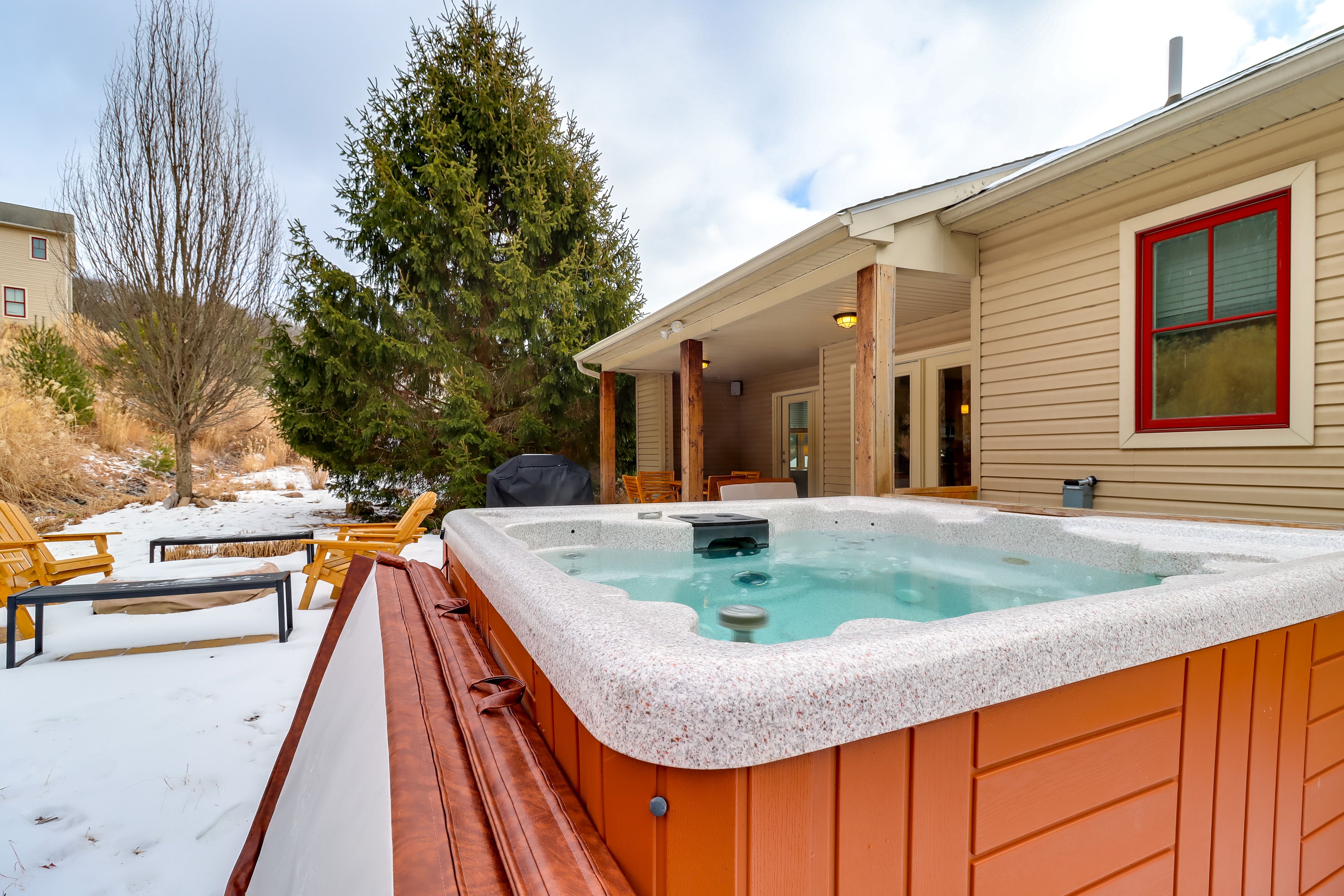 Backyard | Hot Tub | Gas Fire Pit | Gas Grill | Furnished Deck