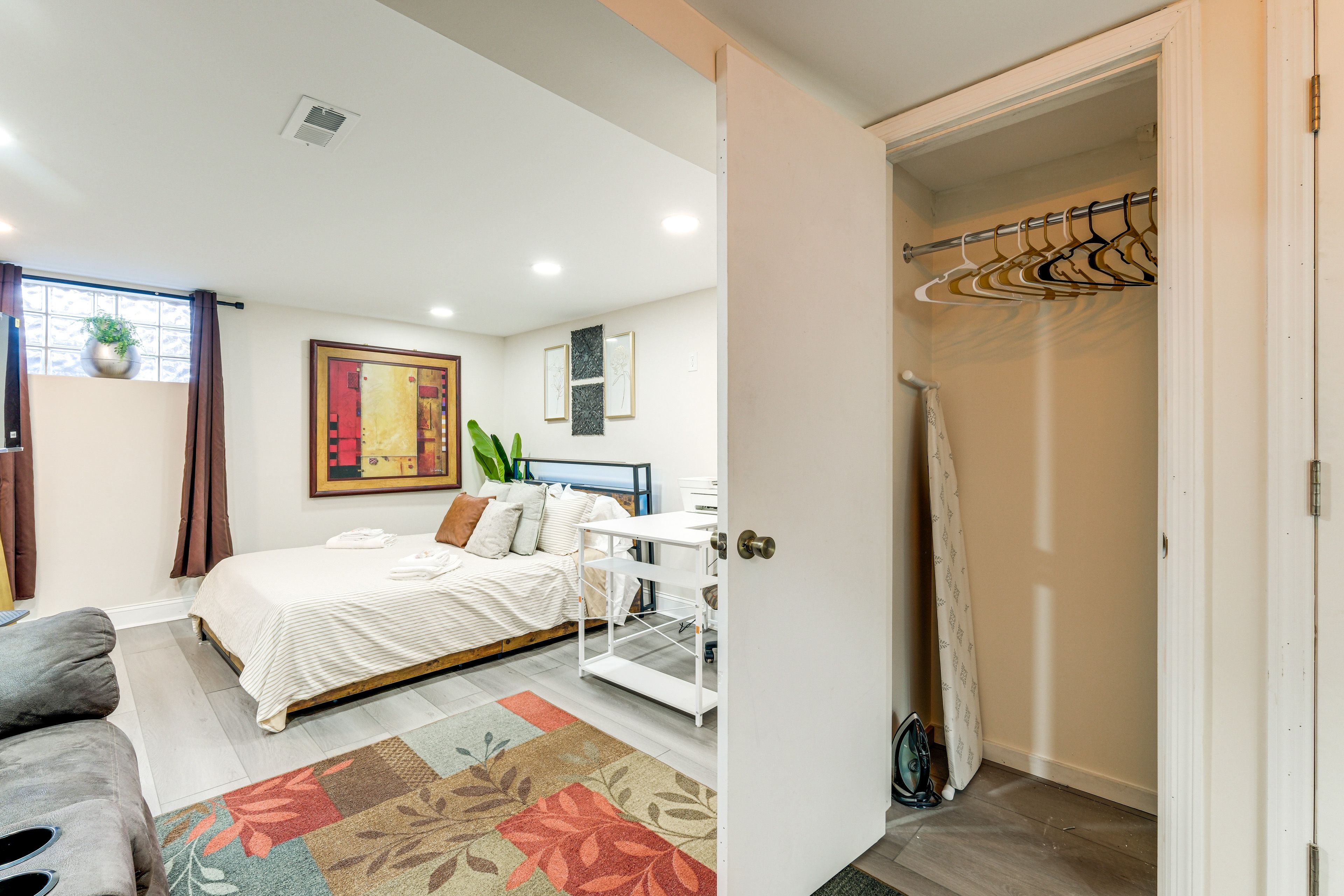 Closet | Iron/Board | Hangers