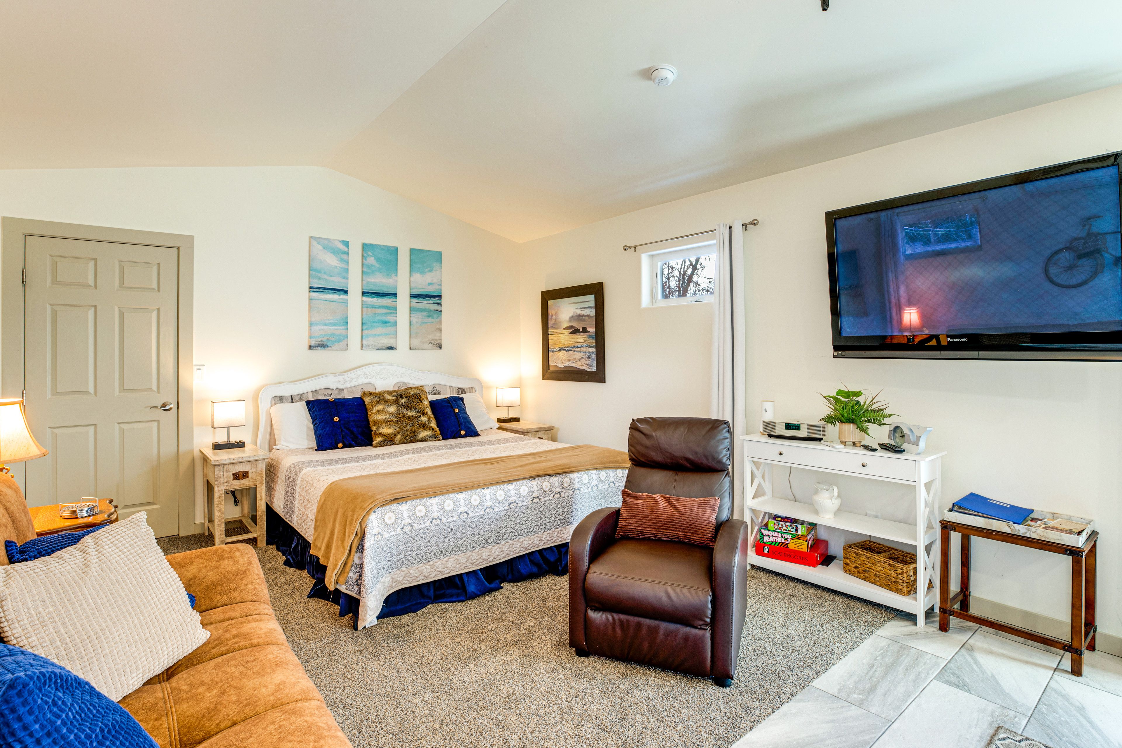 Studio | Sleeping Area | King Bed | Linens Provided