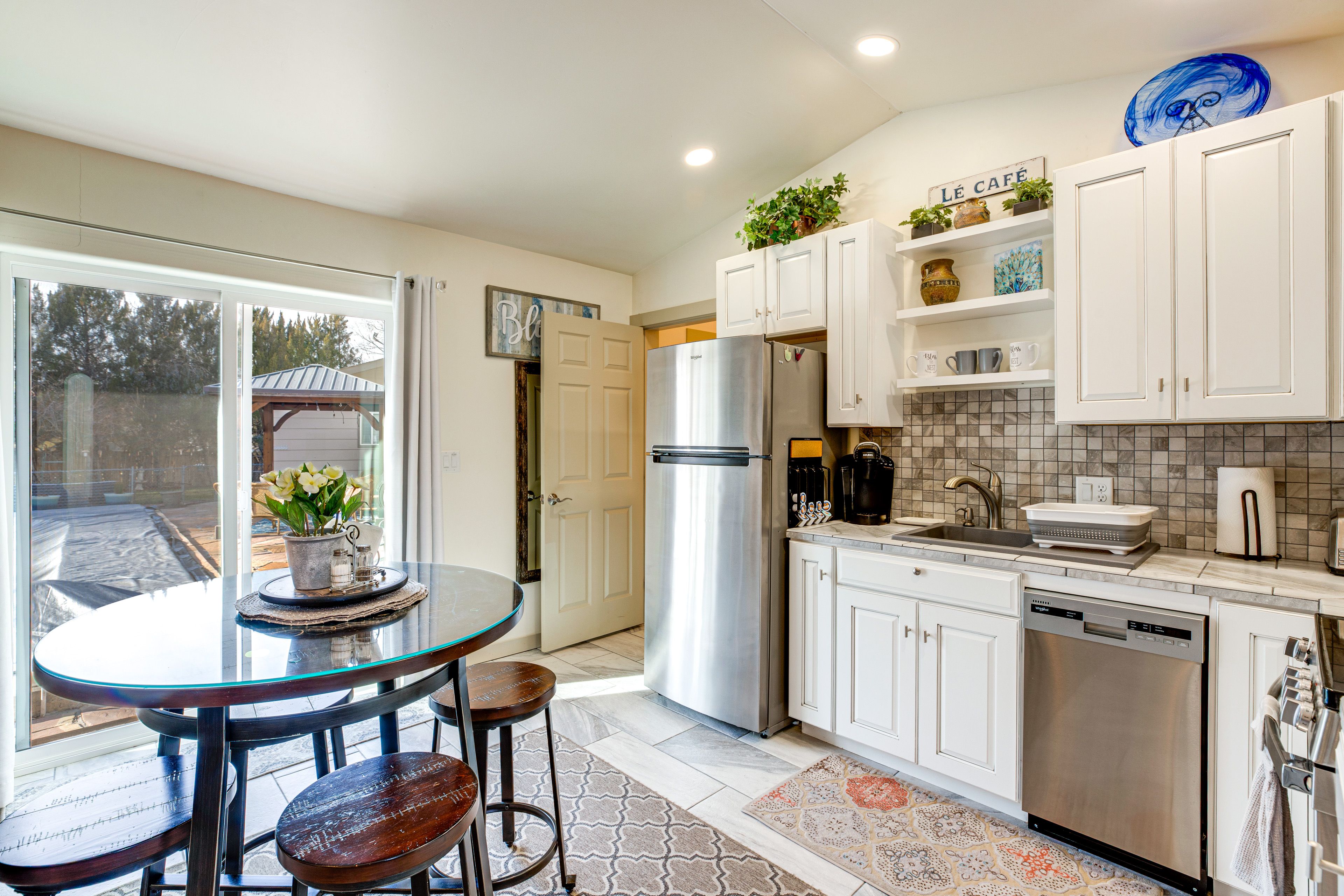 Studio | Kitchen | Dishwasher | Keurig & French Press