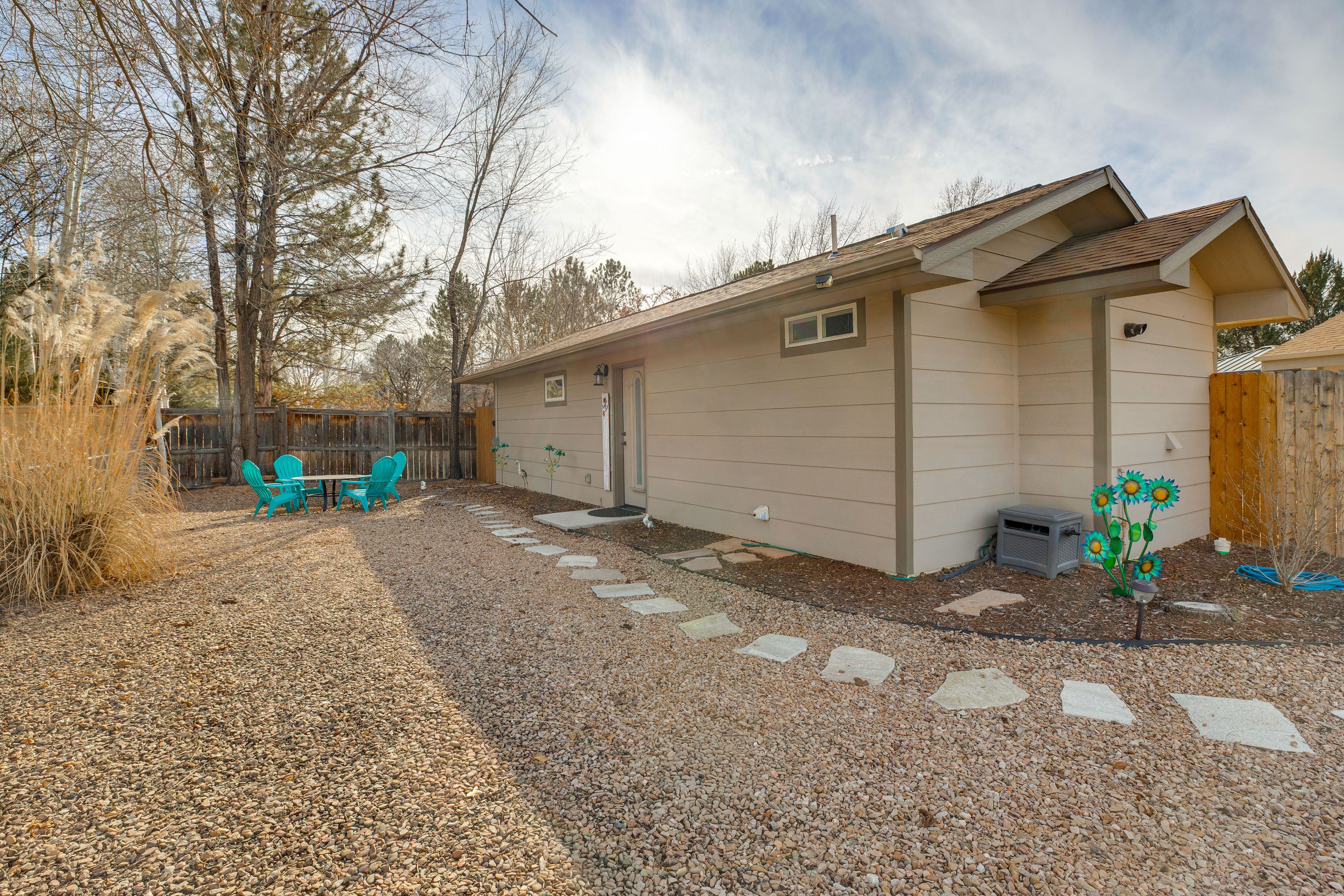 Property Exterior | Single-Level Studio