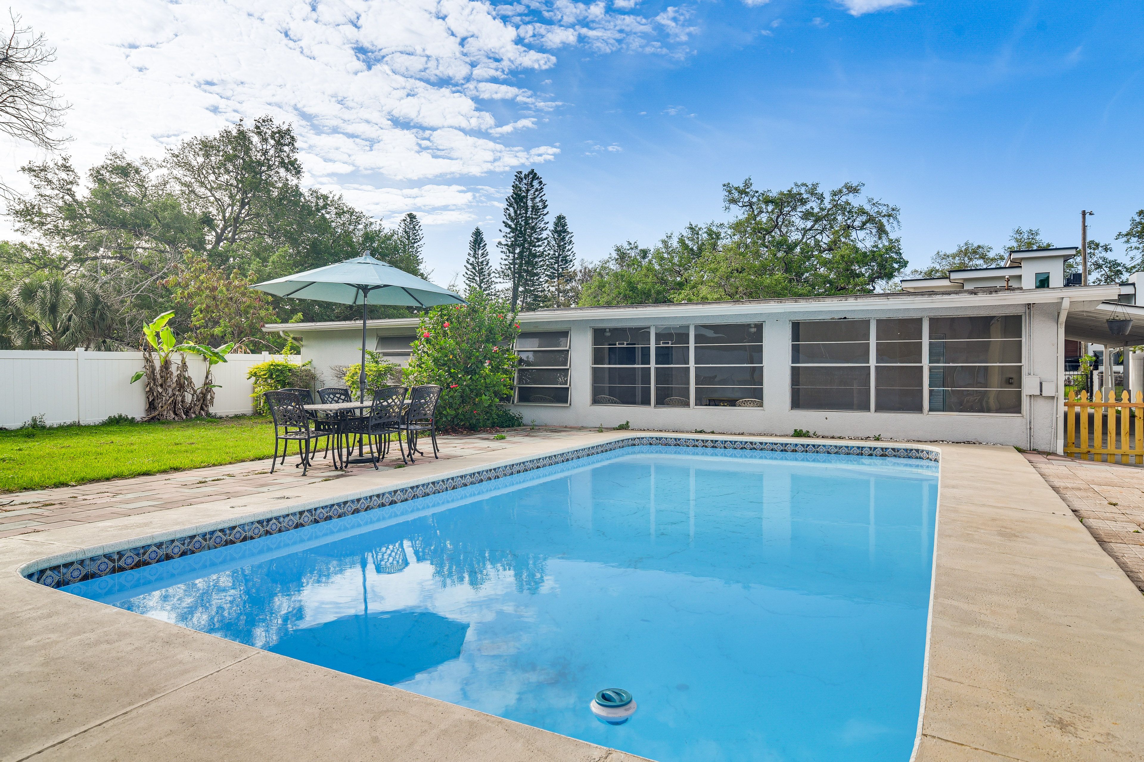 Tampa Vacation Rental | 3BR | 2.5BA | 3,100 Sq Ft | 1 Step to Enter