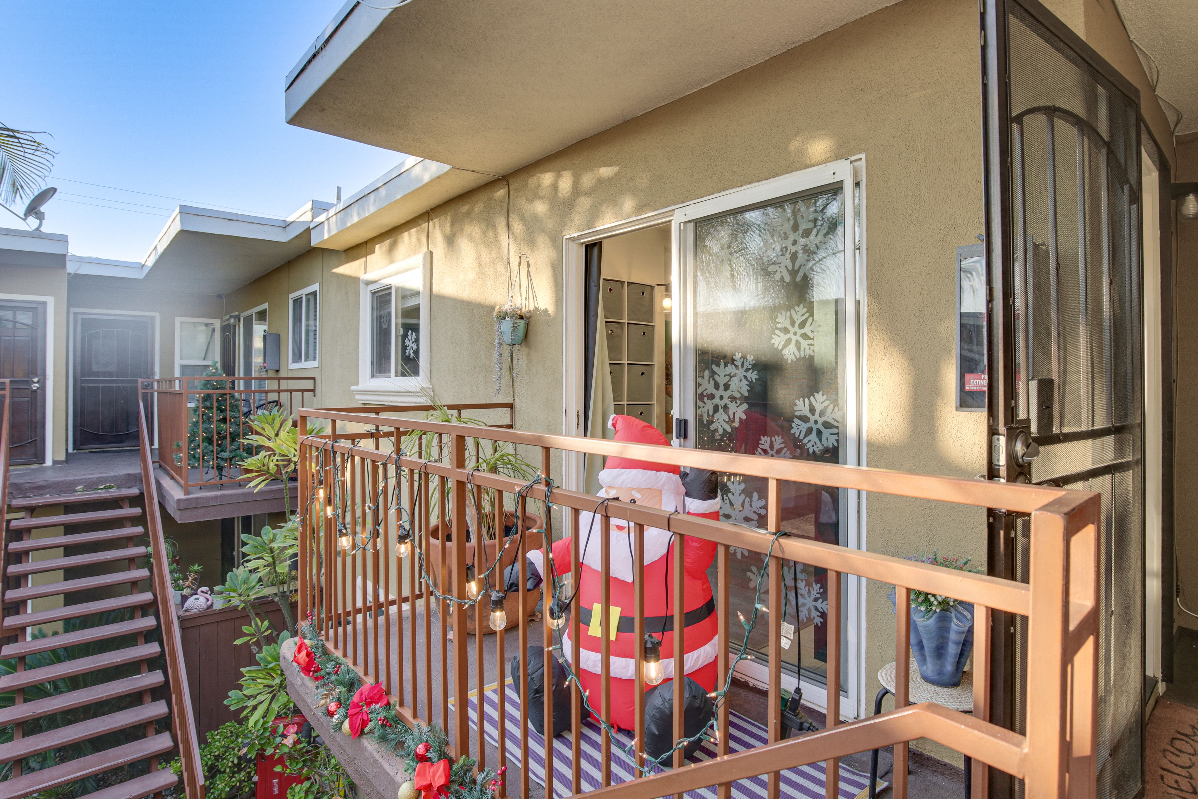 Private Balcony | Gas Grill