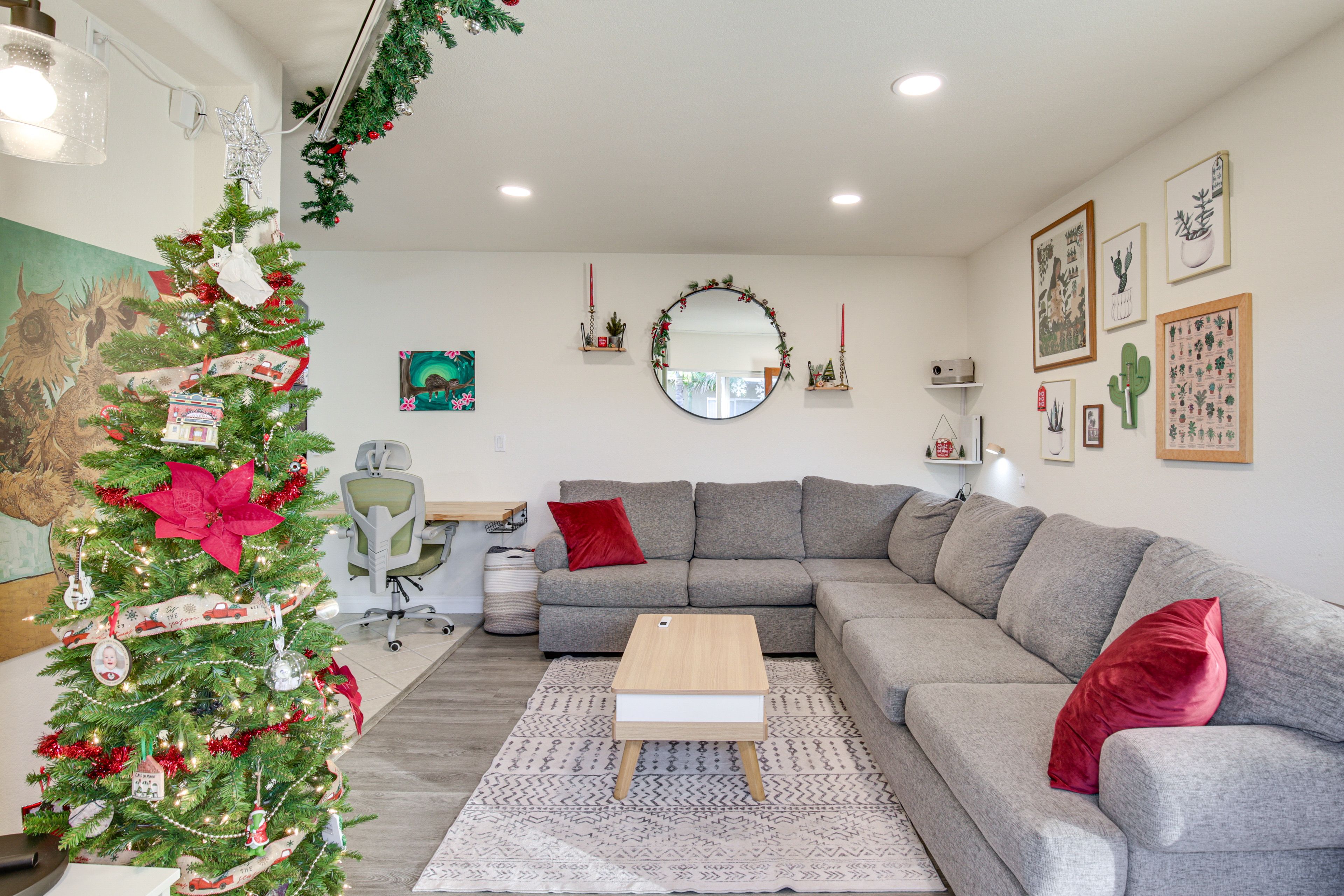 Living Room | Workspace | High-Speed WiFi | Space Heater