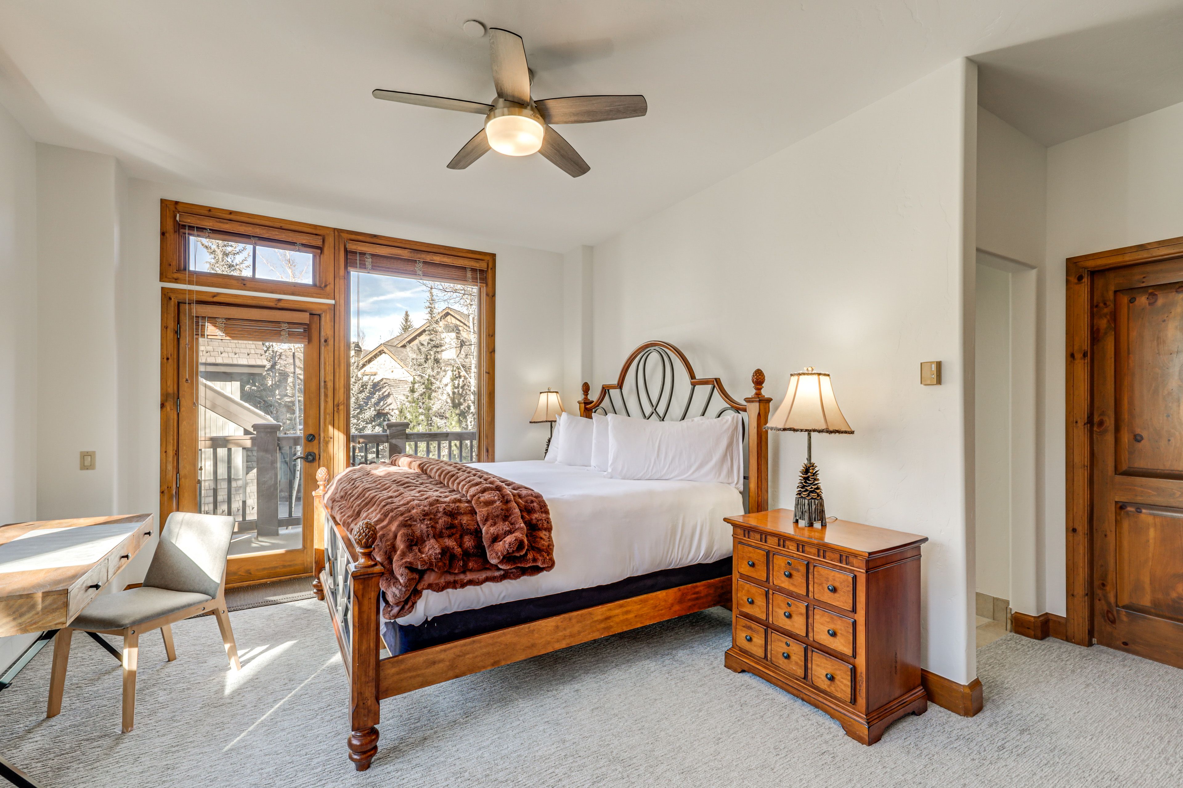 Bedroom 1 | King Bed | Linens Provided