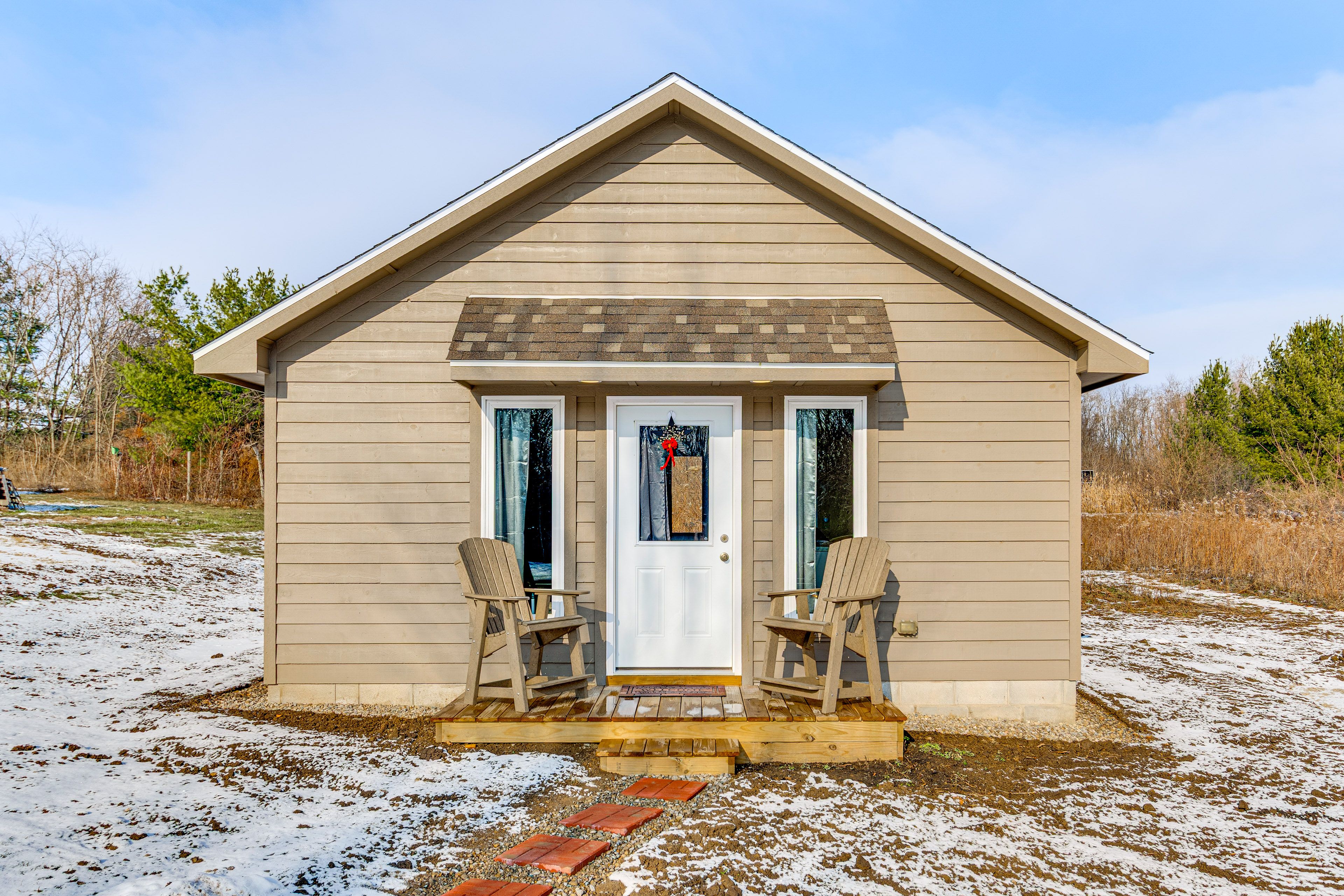 Delphi Vacation Rental | Studio | 1BA | 3 Steps Required | 280 Sq Ft