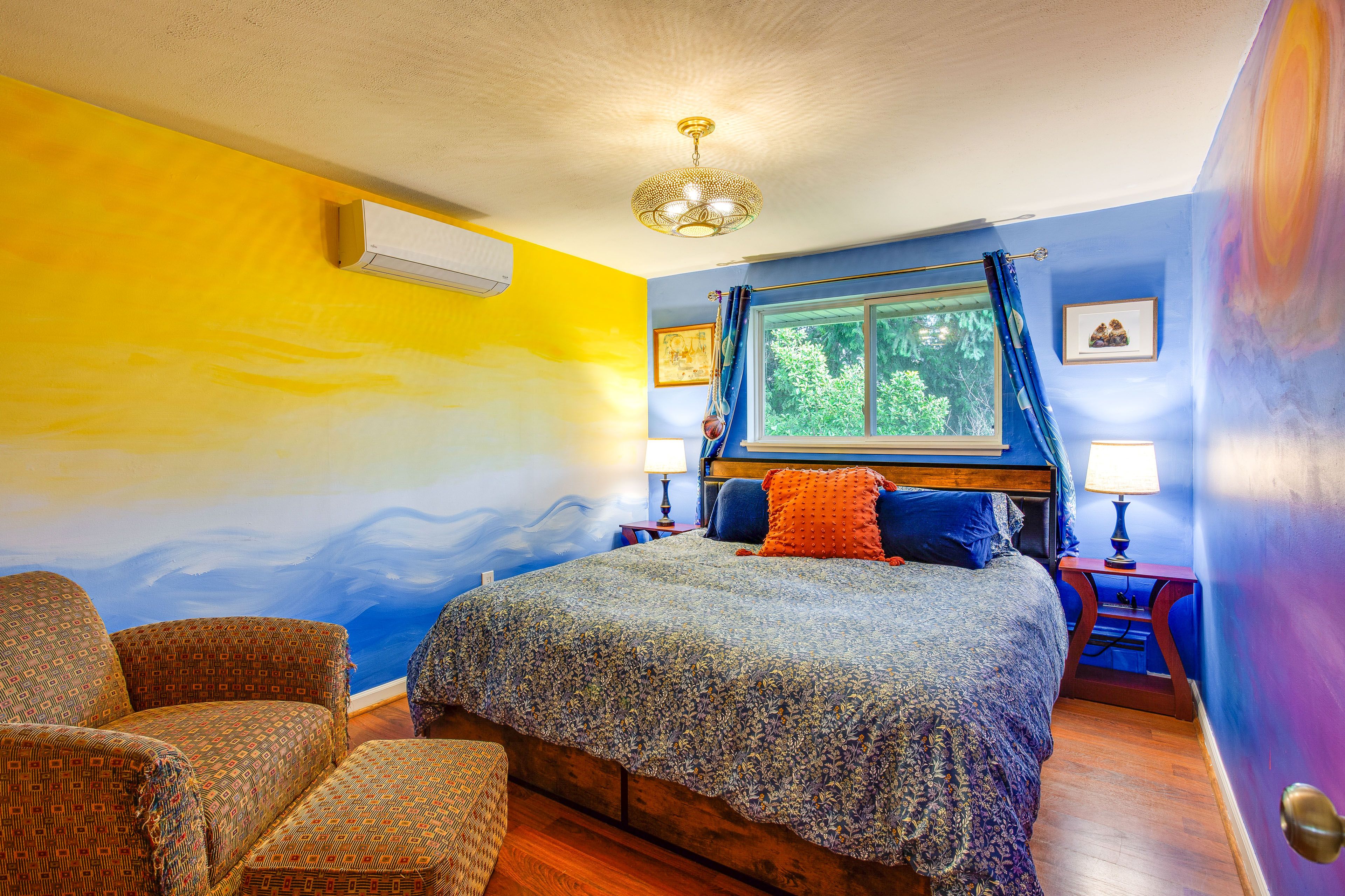 Bedroom 1 | King Bed