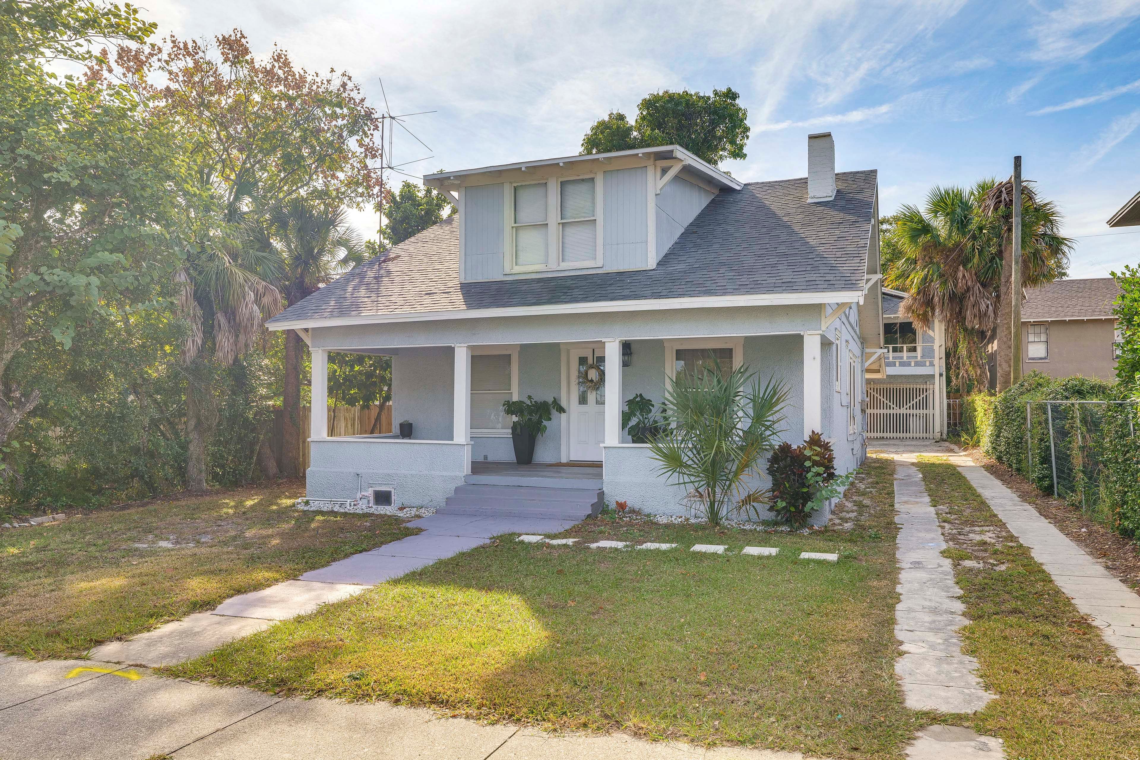 Winter Haven Vacation Rental | 1BR | 1BA | Stairs Required | 1,098 Sq Ft