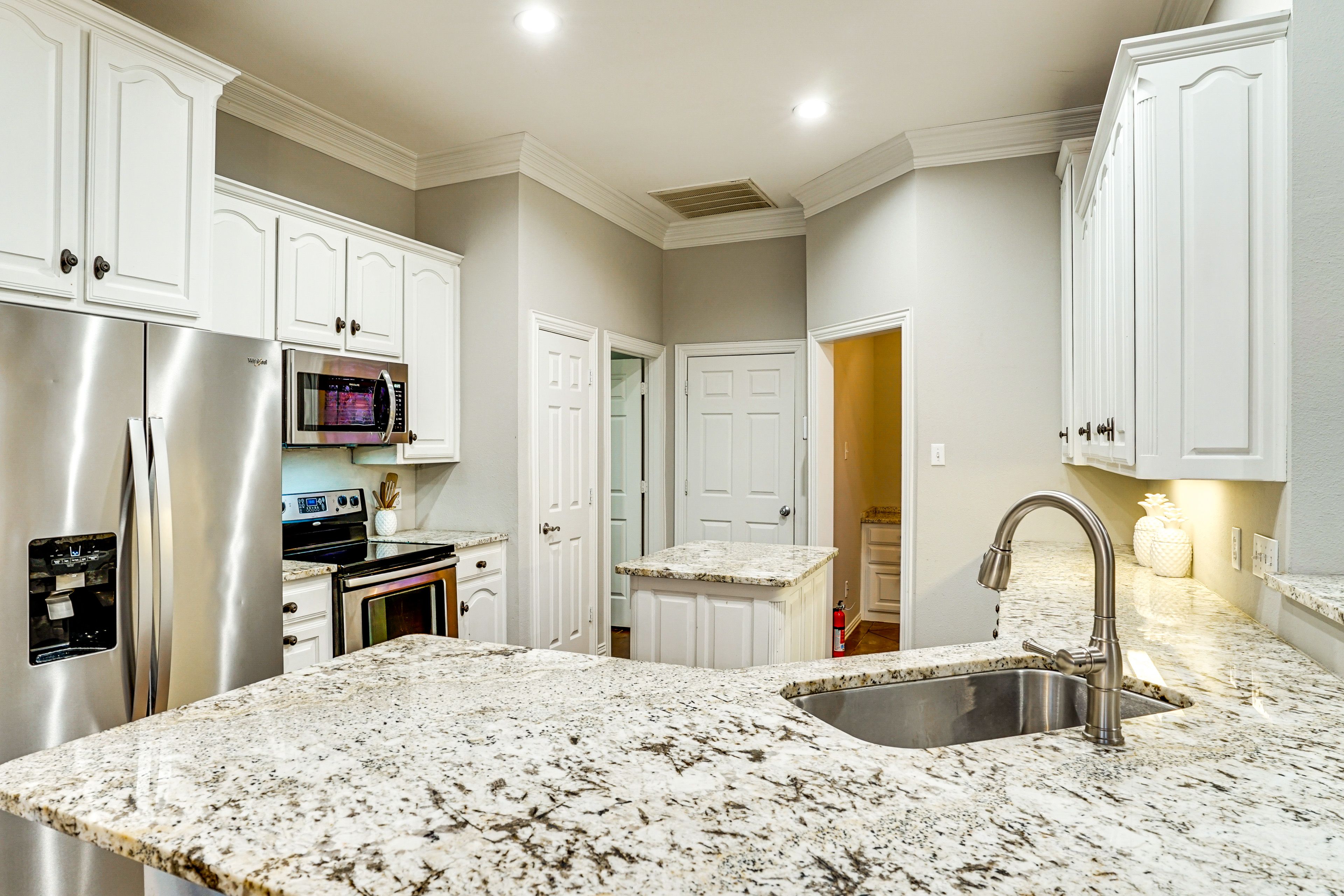 Kitchen | Keurig | Blender | Toaster | Spices