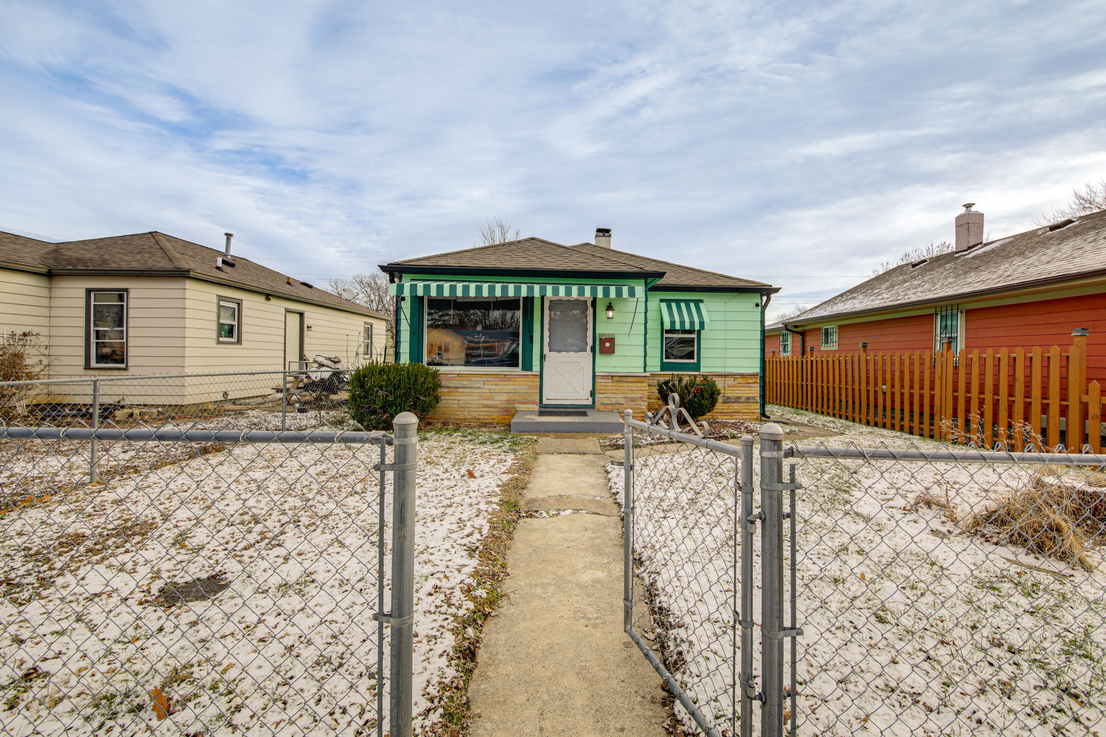 Parking | Driveway (2 Vehicles)