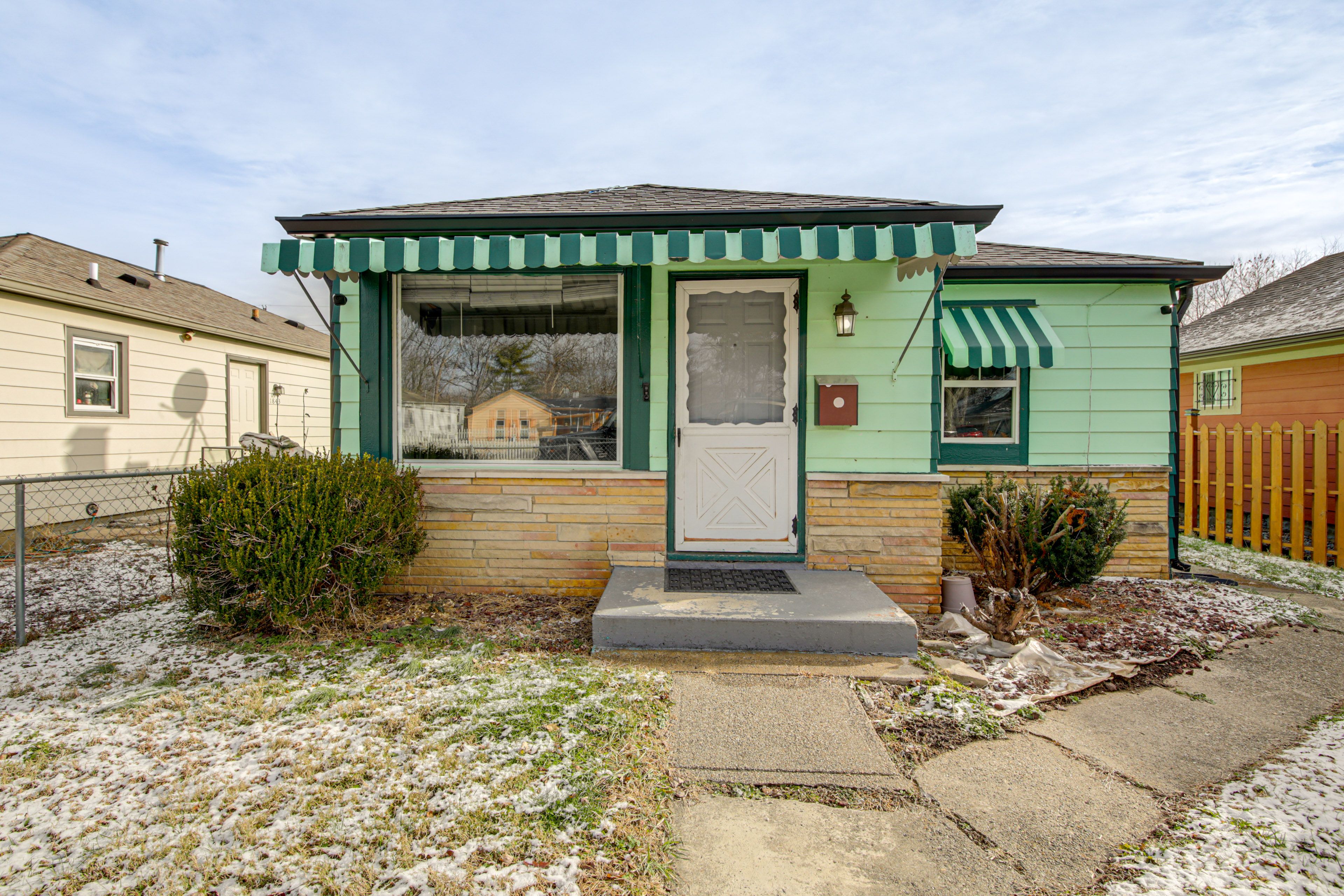 House Exterior | Keyless Entry