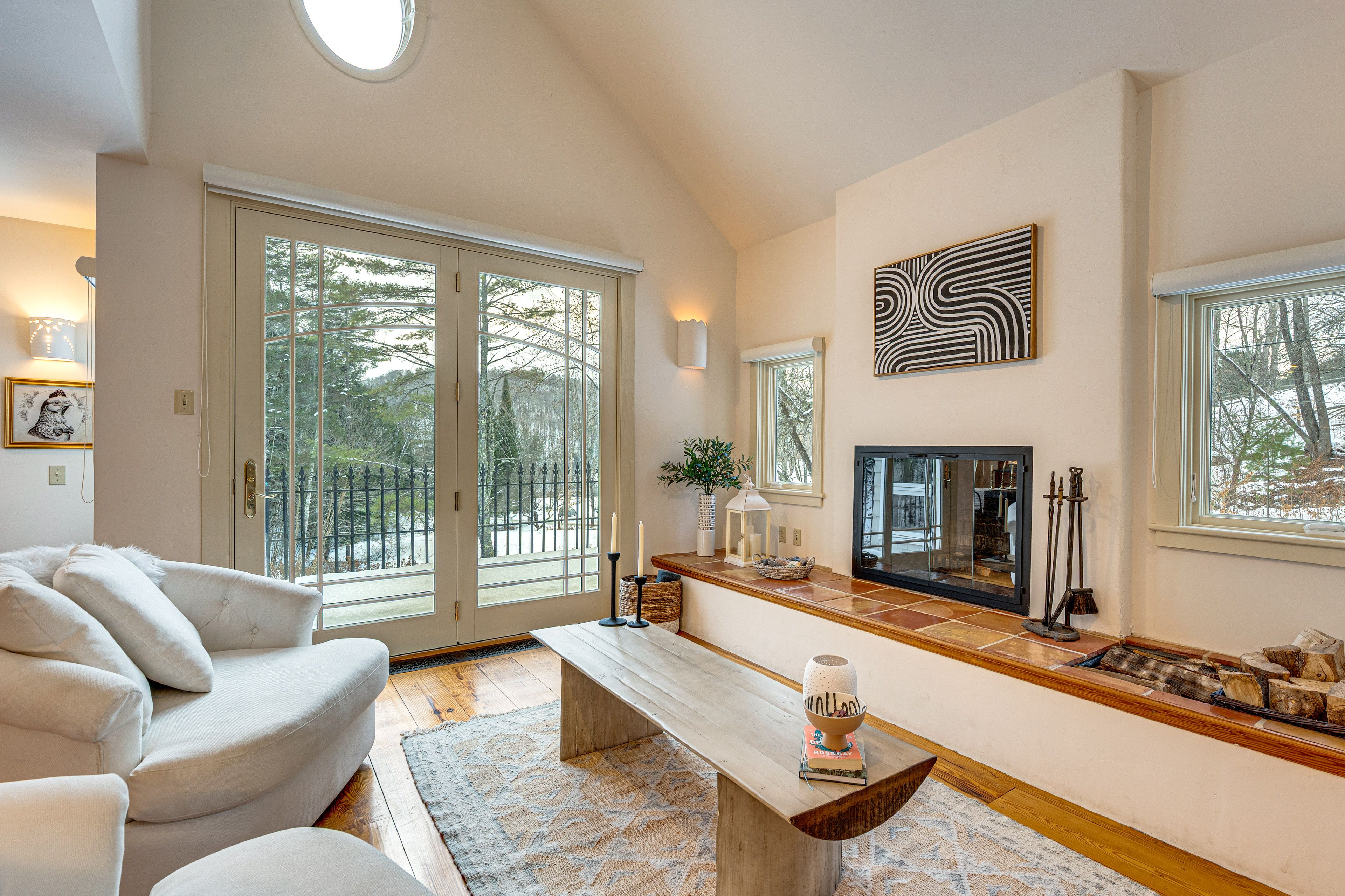 Living Room | 2nd Floor