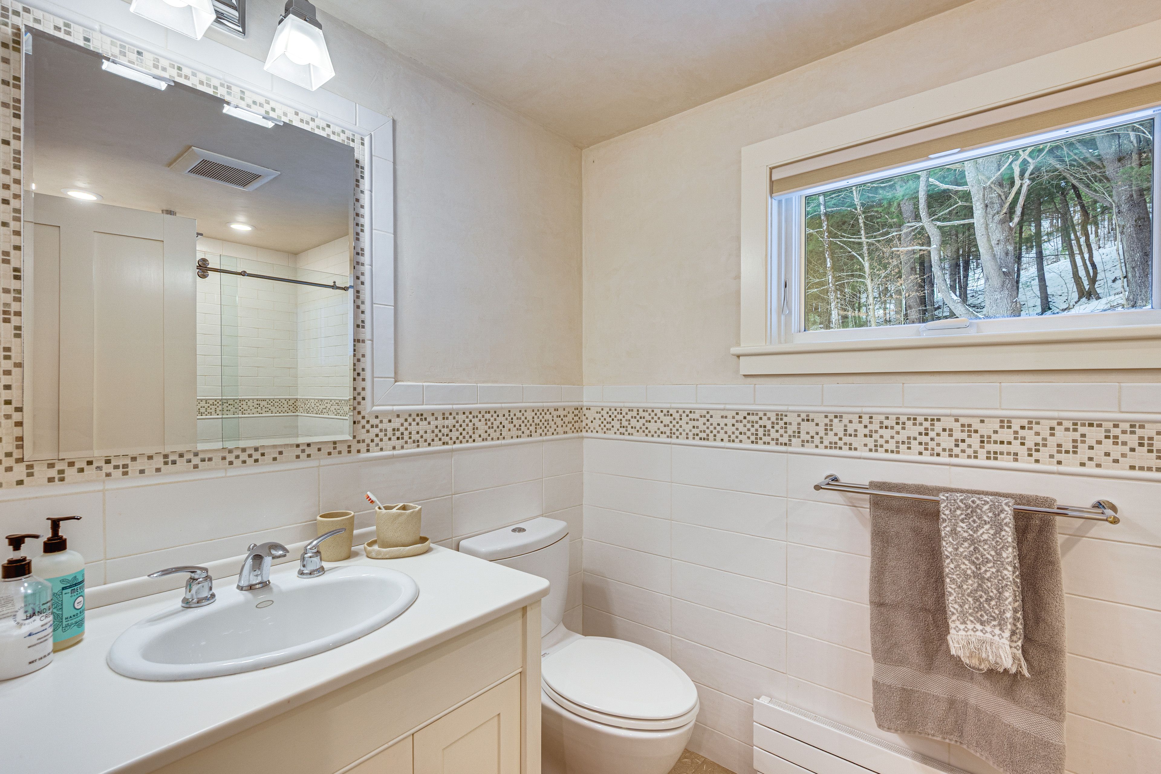 Full Bathroom | Intermediate Floor
