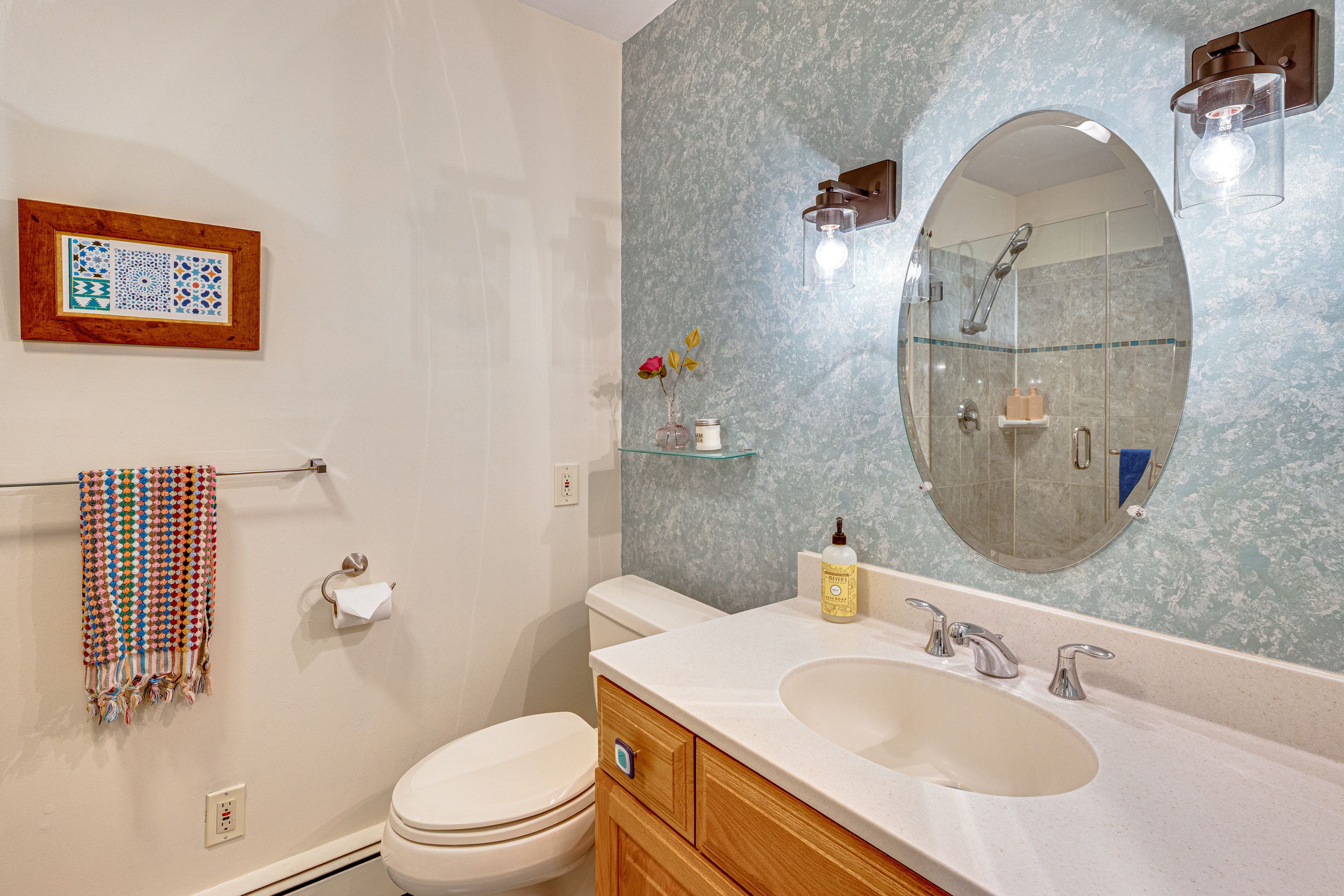 Full Bathroom | 3rd Floor