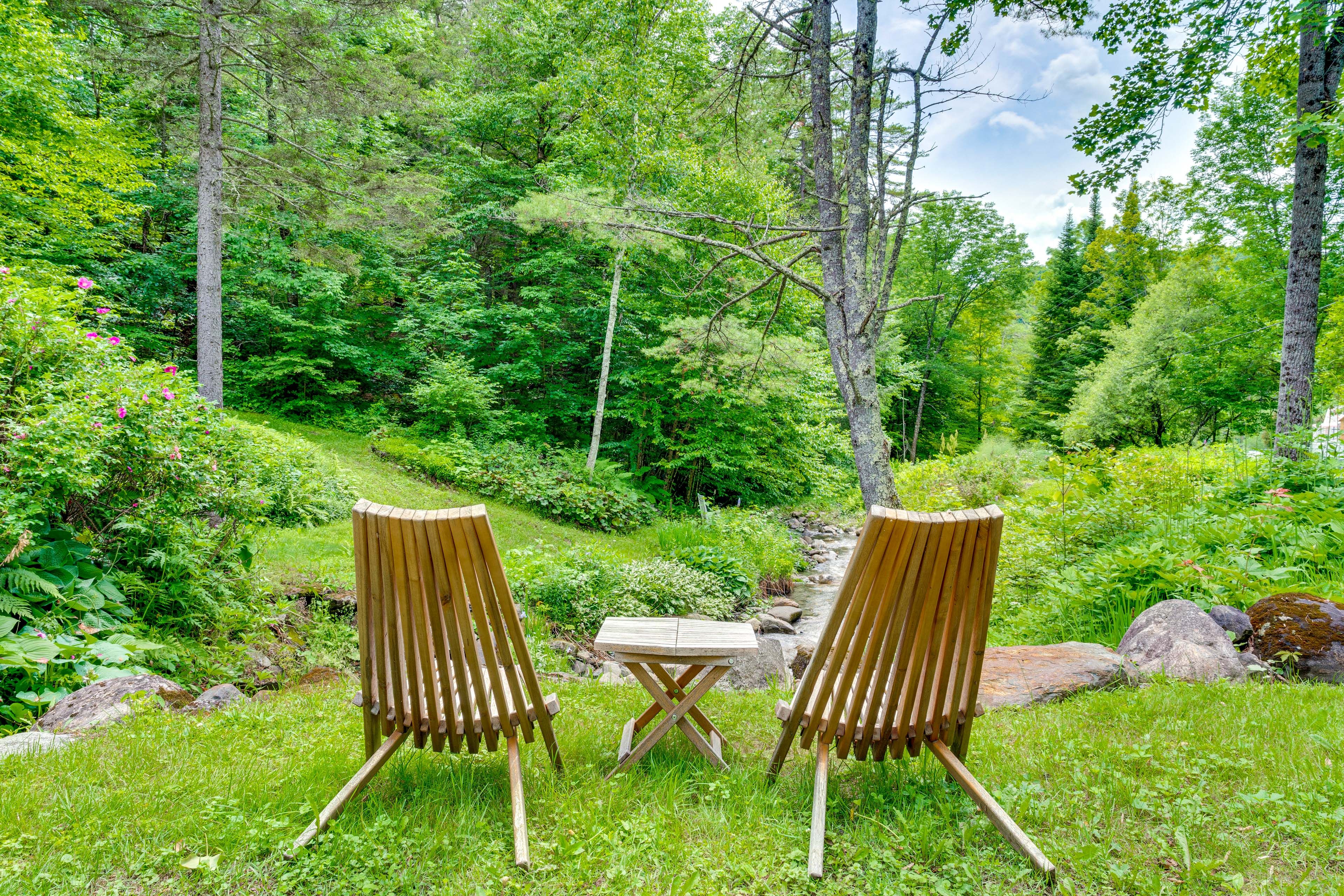 Outdoor Sitting Area | Serene Surroundings