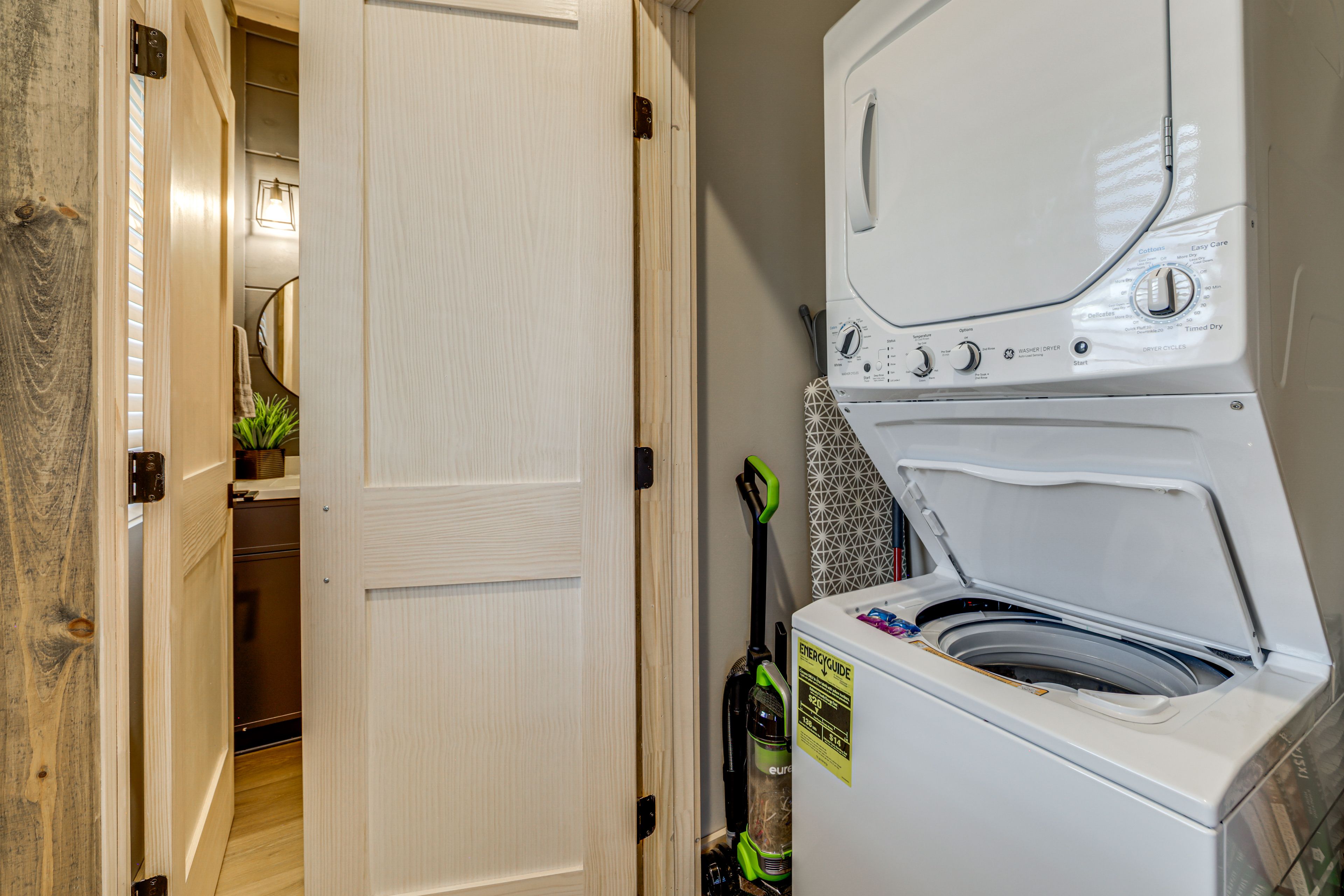 Laundry Closet | 1st Floor | Washer & Dryer