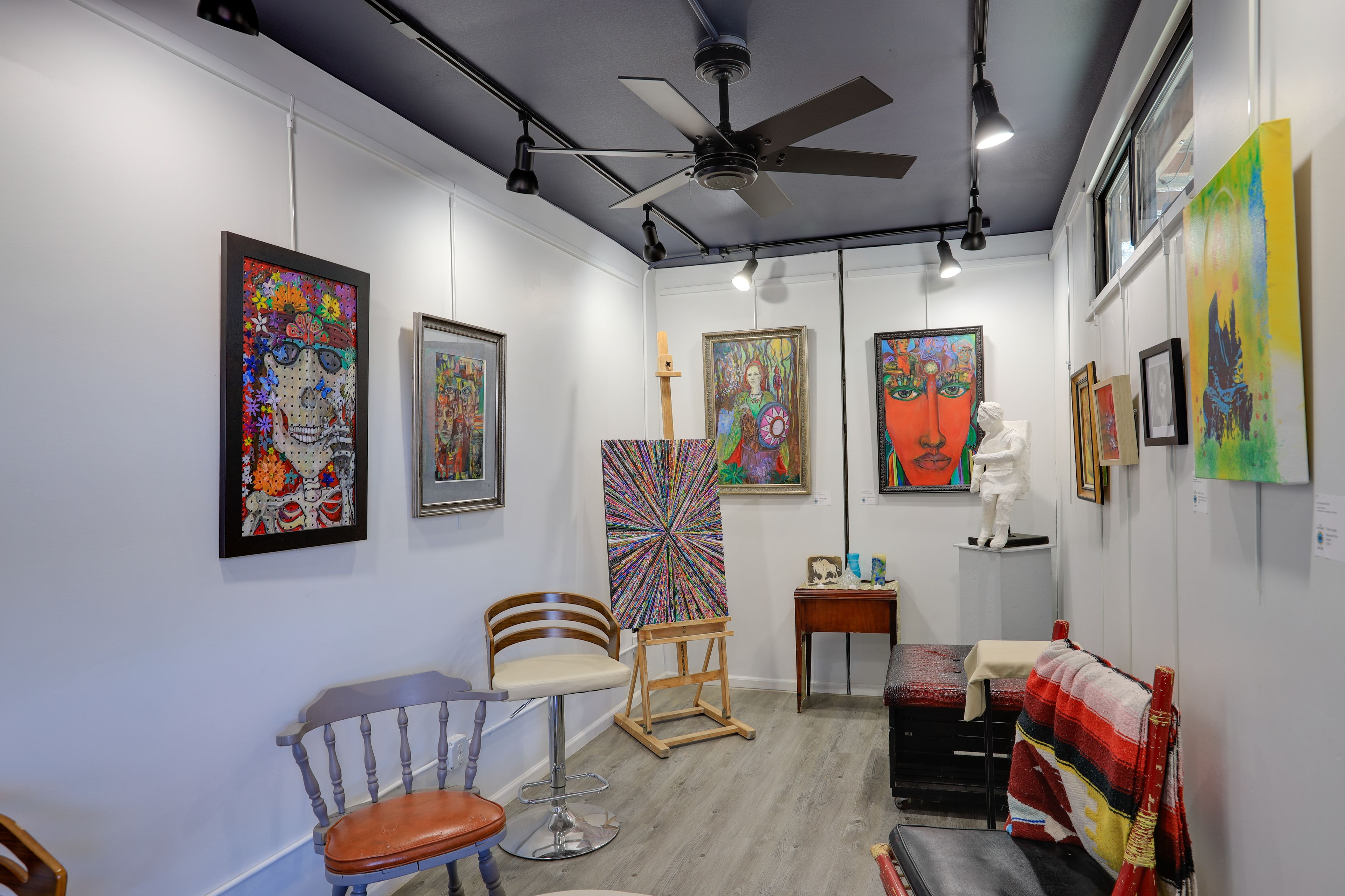 On-Site Art Gallery (Shared Access)