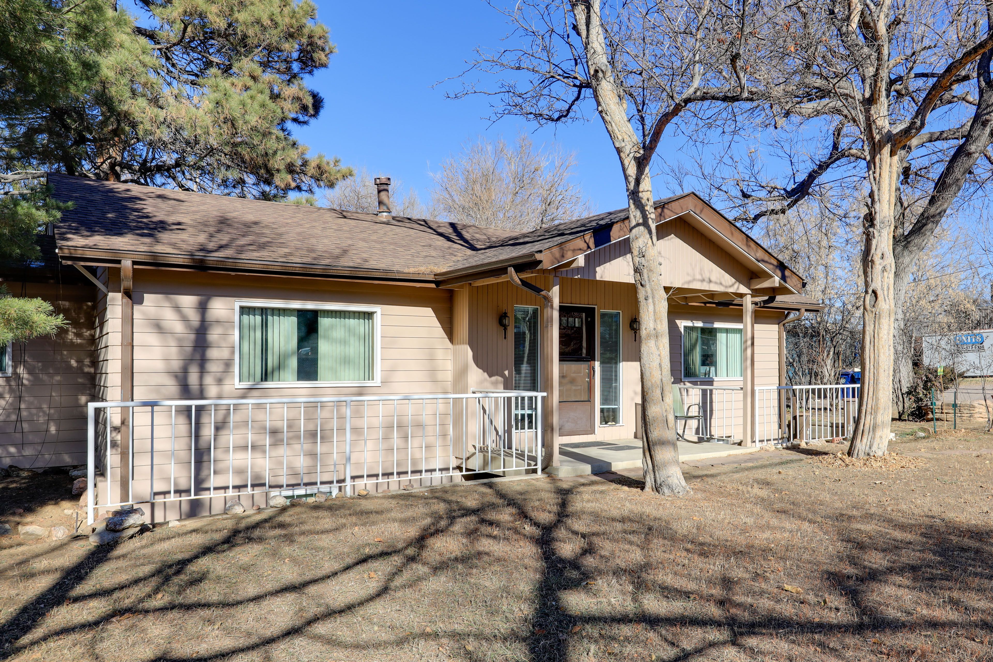 Property Exterior | Driveway (2 Vehicles) | Shared 2-Acre Lot