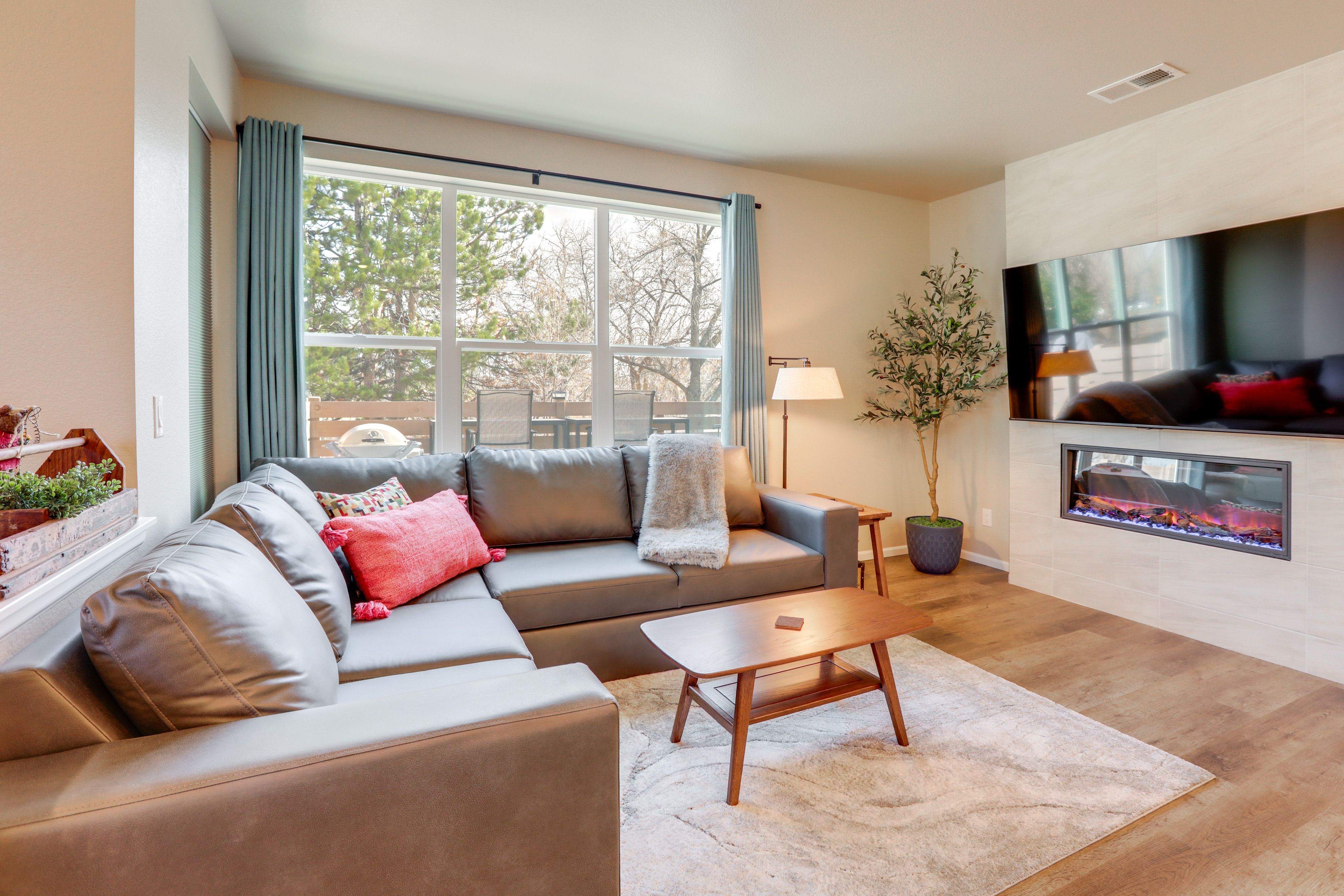 Arvada Vacation Rental | 3BR | 2.5BA | 1,518 Sq Ft | Step-Free Entry