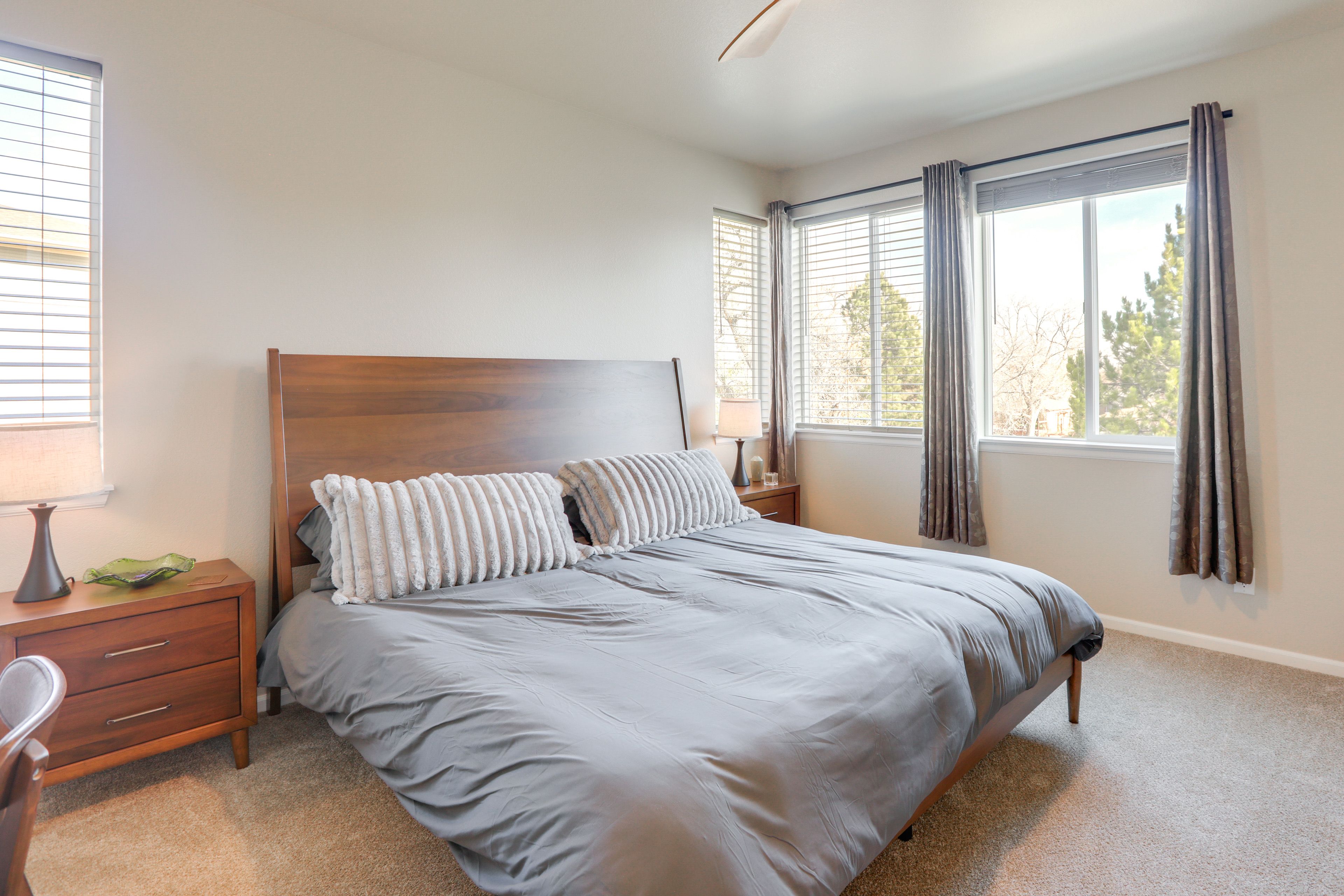 Bedroom 1 | 2nd Floor | King Bed | Smart TV | Laptop-Friendly Workspace