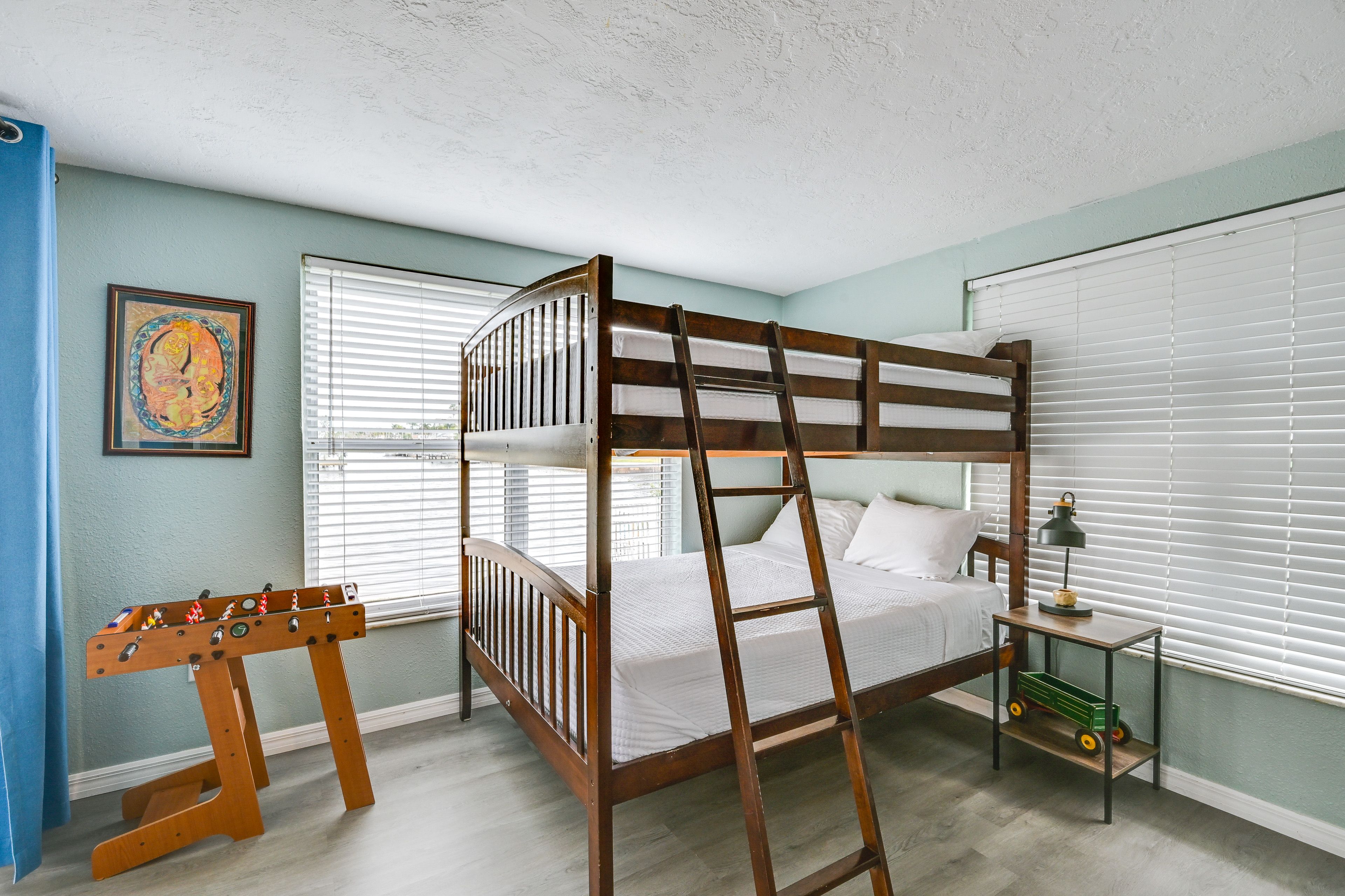 Bedroom 3 | Queen Bunk Bed