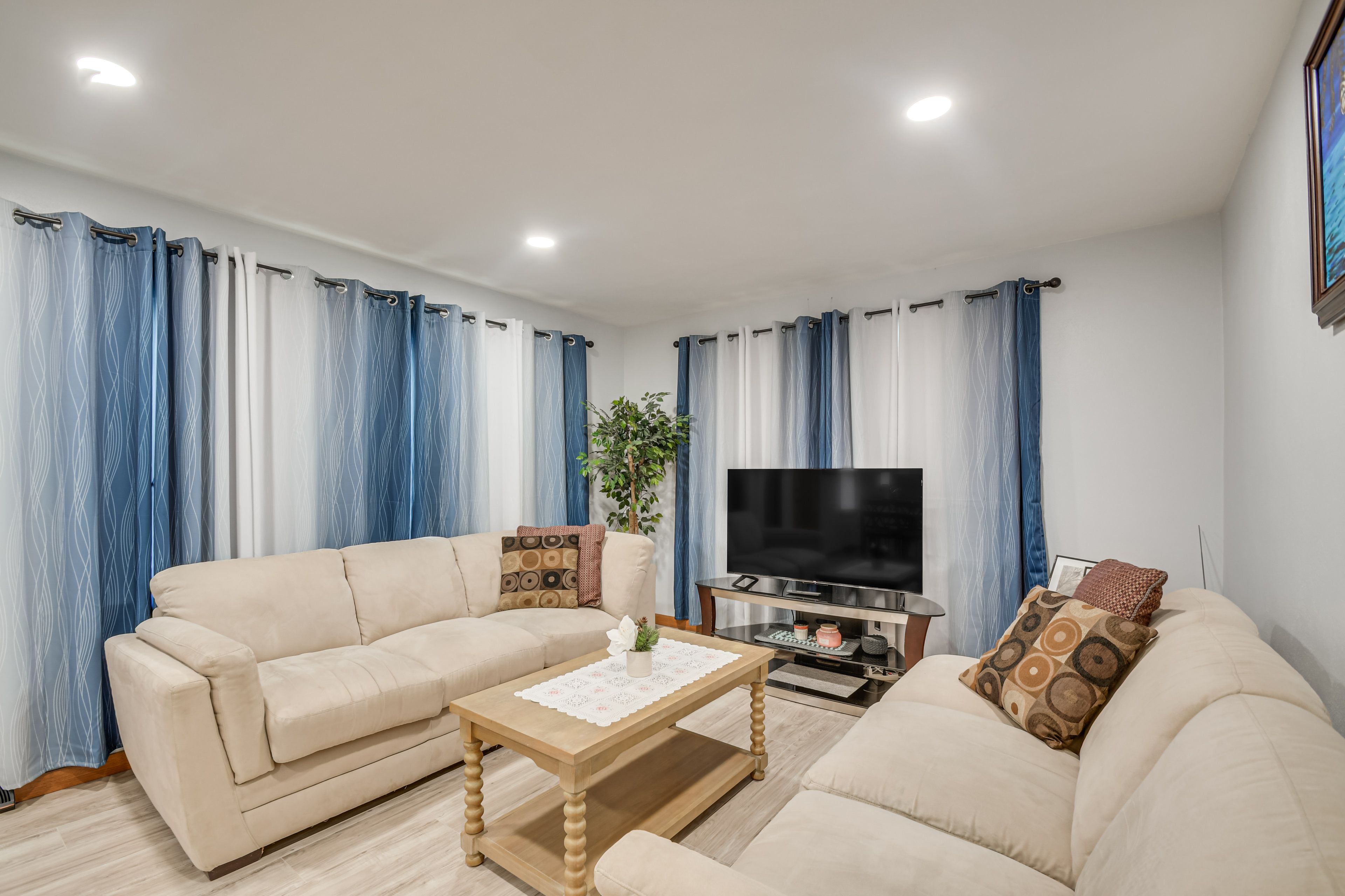 Rock Falls Vacation Rental | 3BR | 1BA | 1 Step Required | 1,560 Sq Ft