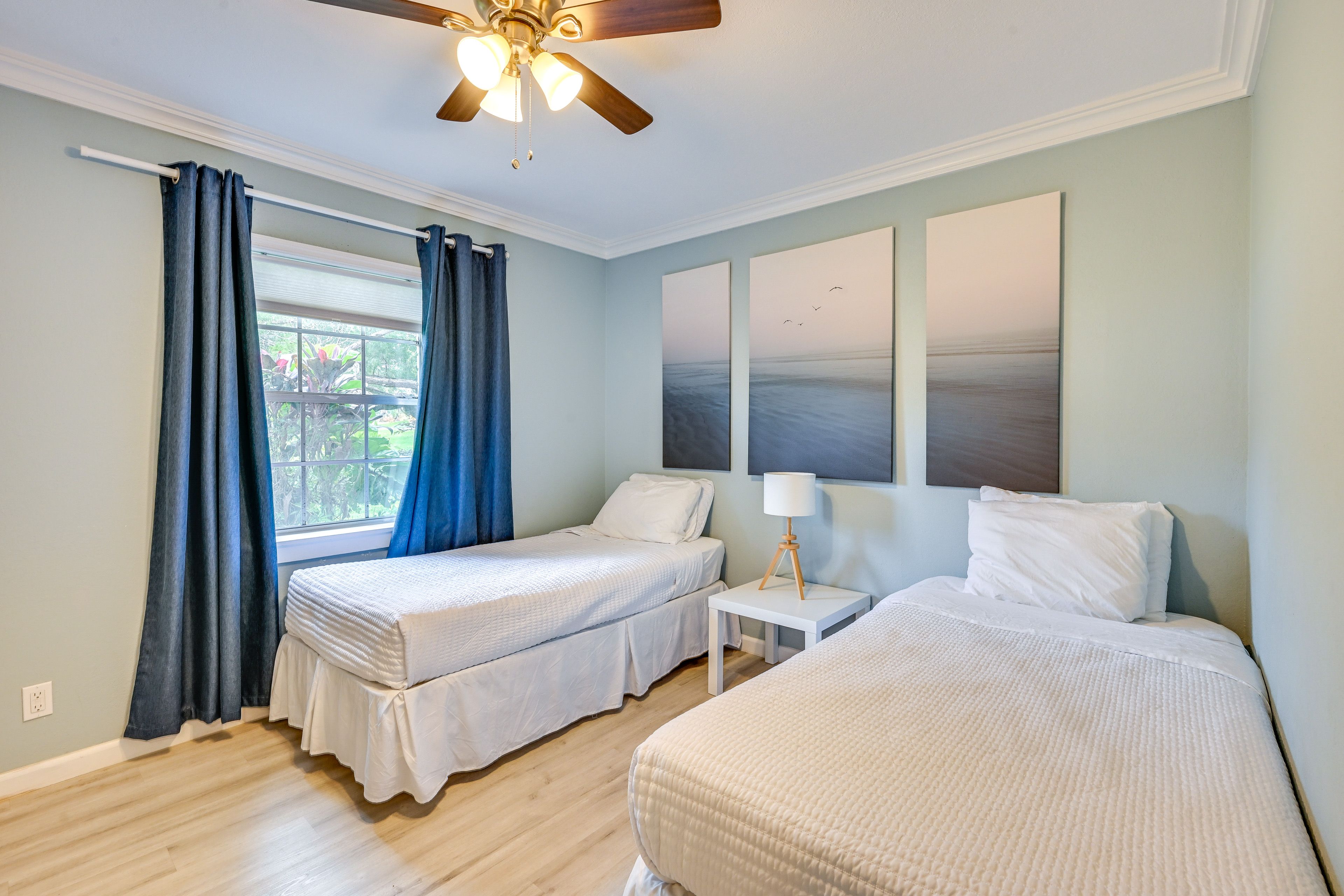 Bedroom 2 | 2 Twin Beds