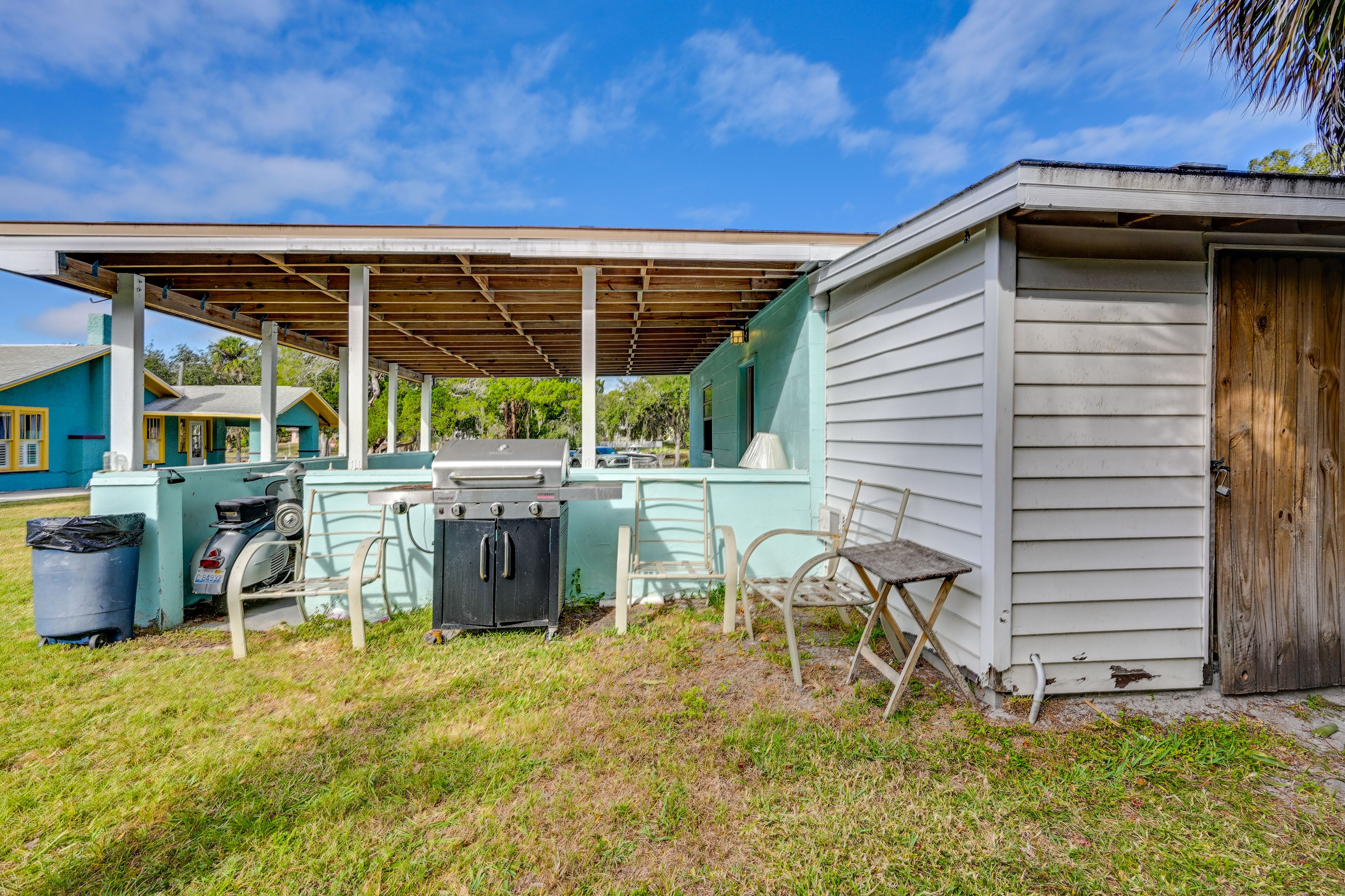 Shared Outdoor Space | Gas Grill