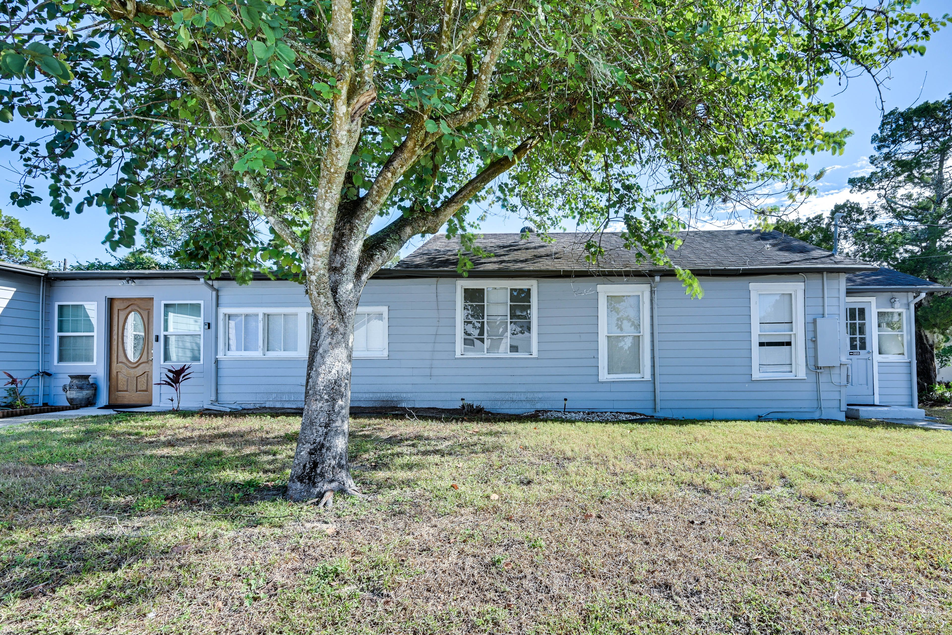 Property Exterior | Shared Driveway (2 Vehicles)