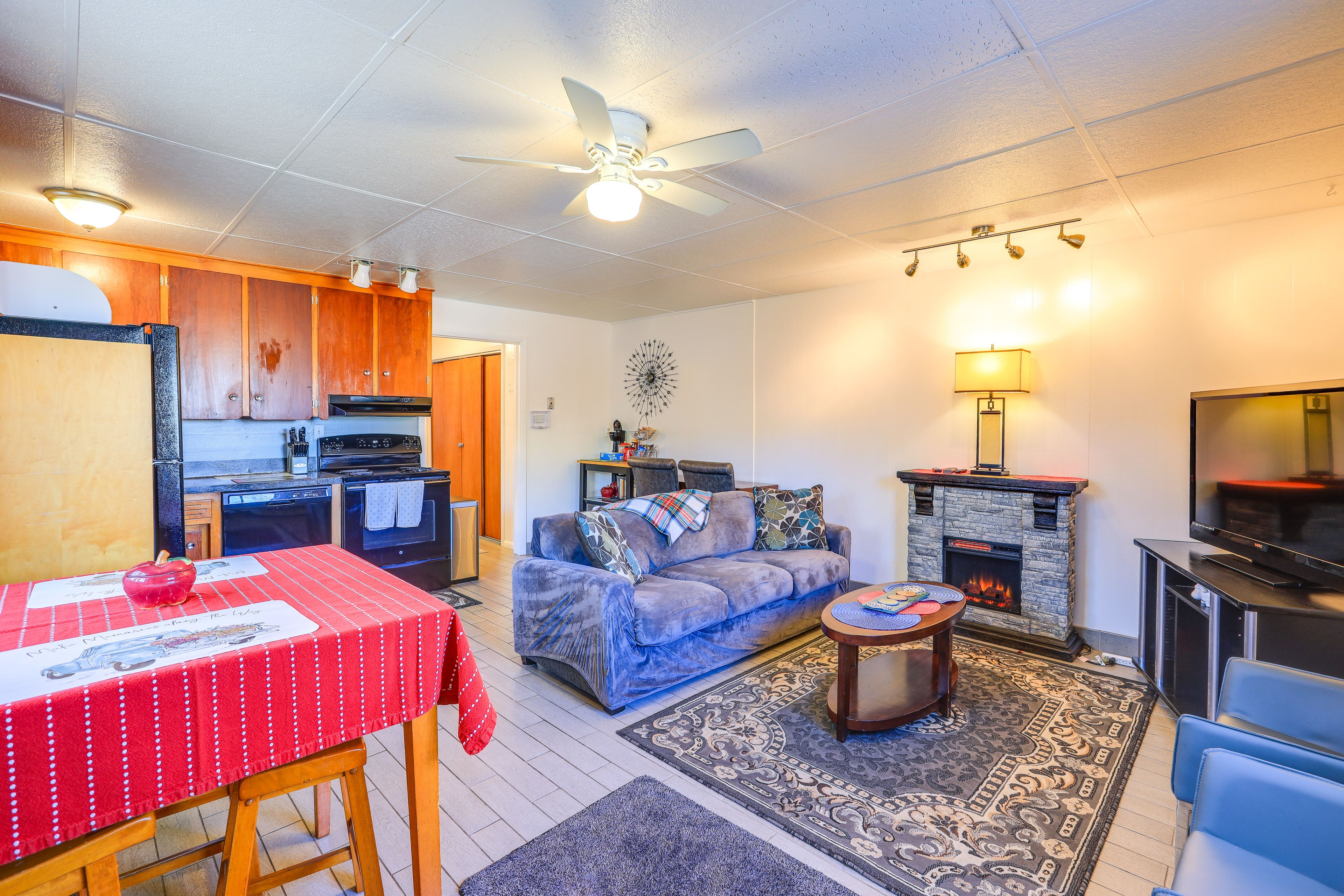 Living Area & Kitchen