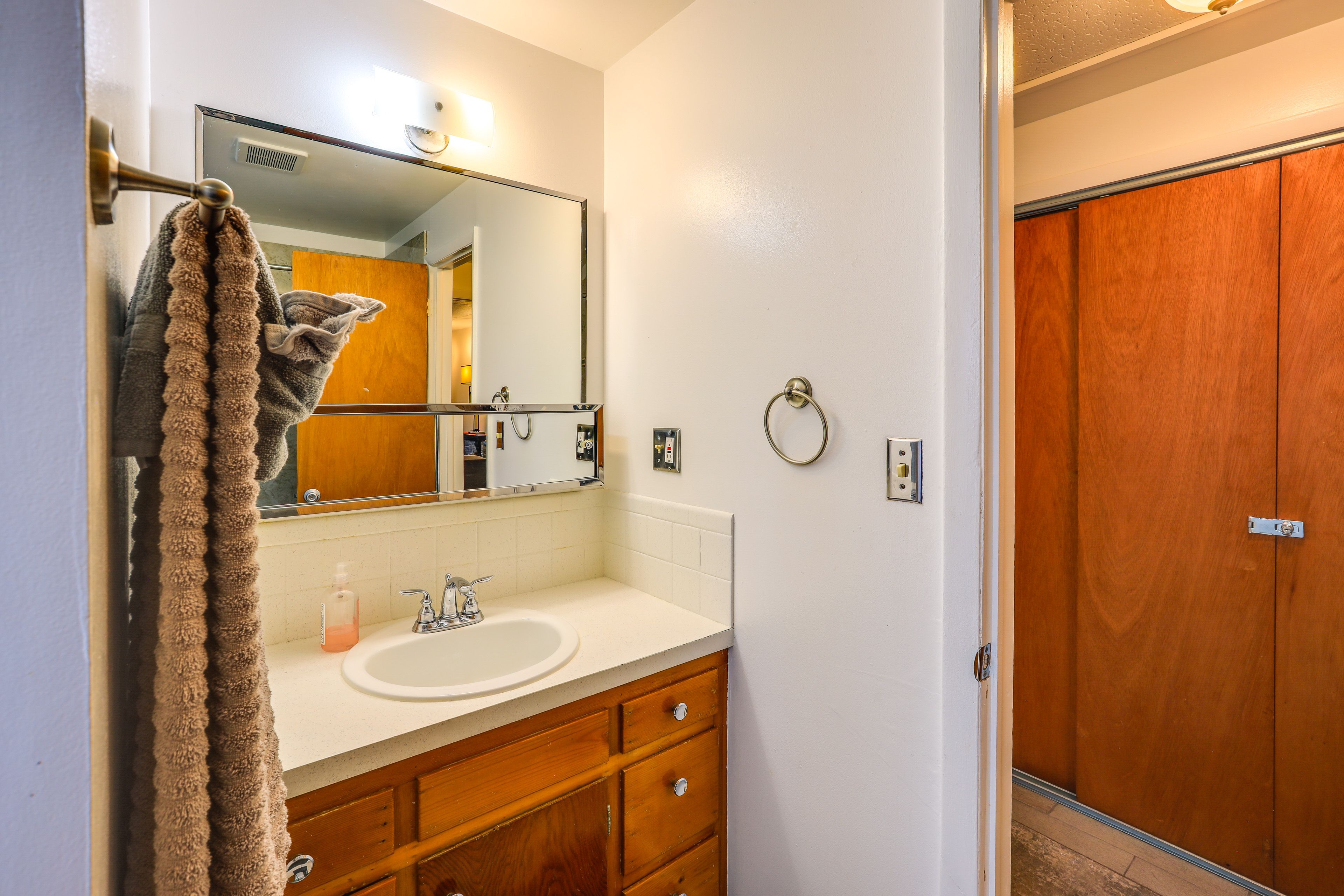 Bathroom | Towels Provided